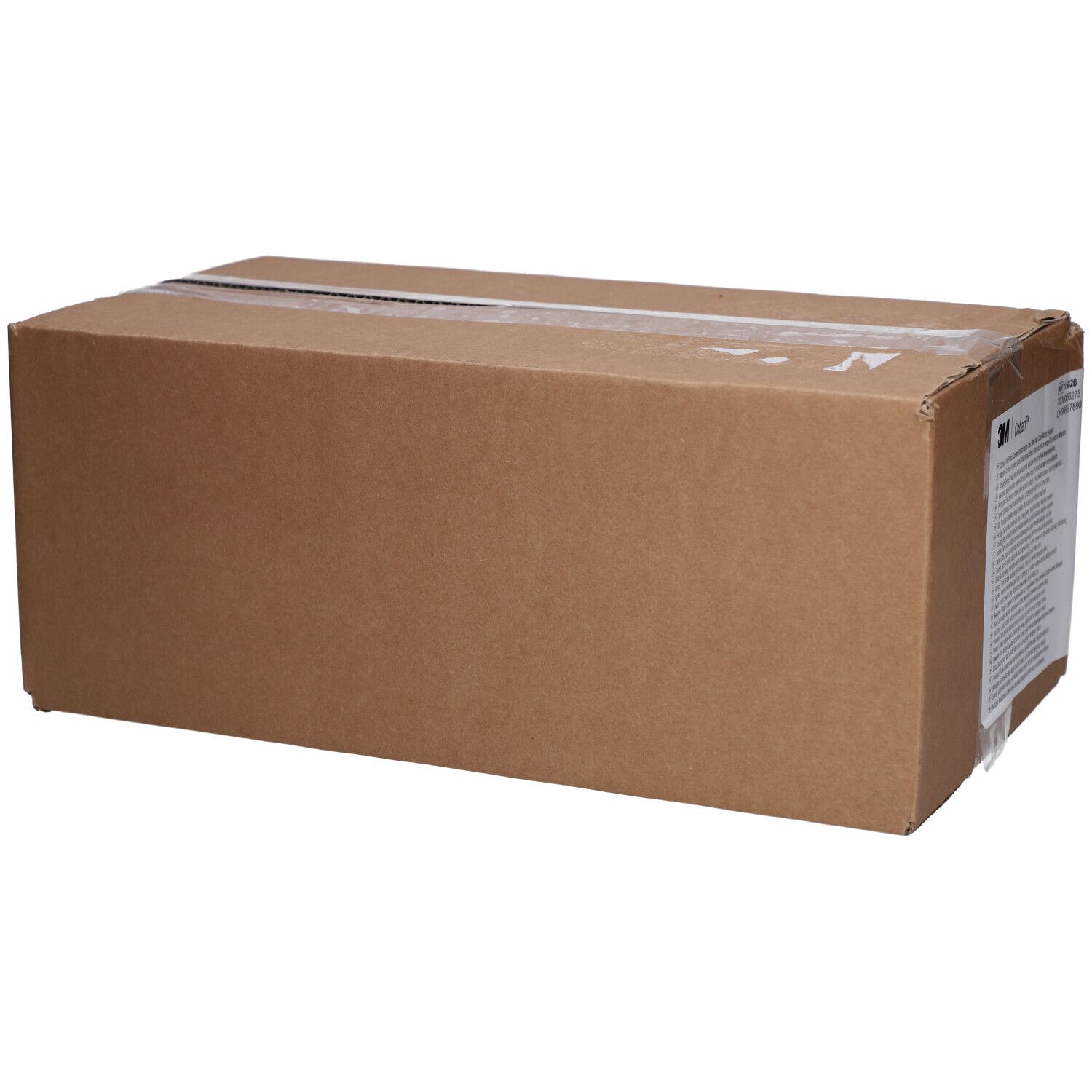 Emballage en carton brun, scellé avec du ruban adhésif transparent. Aucune information produit visible.