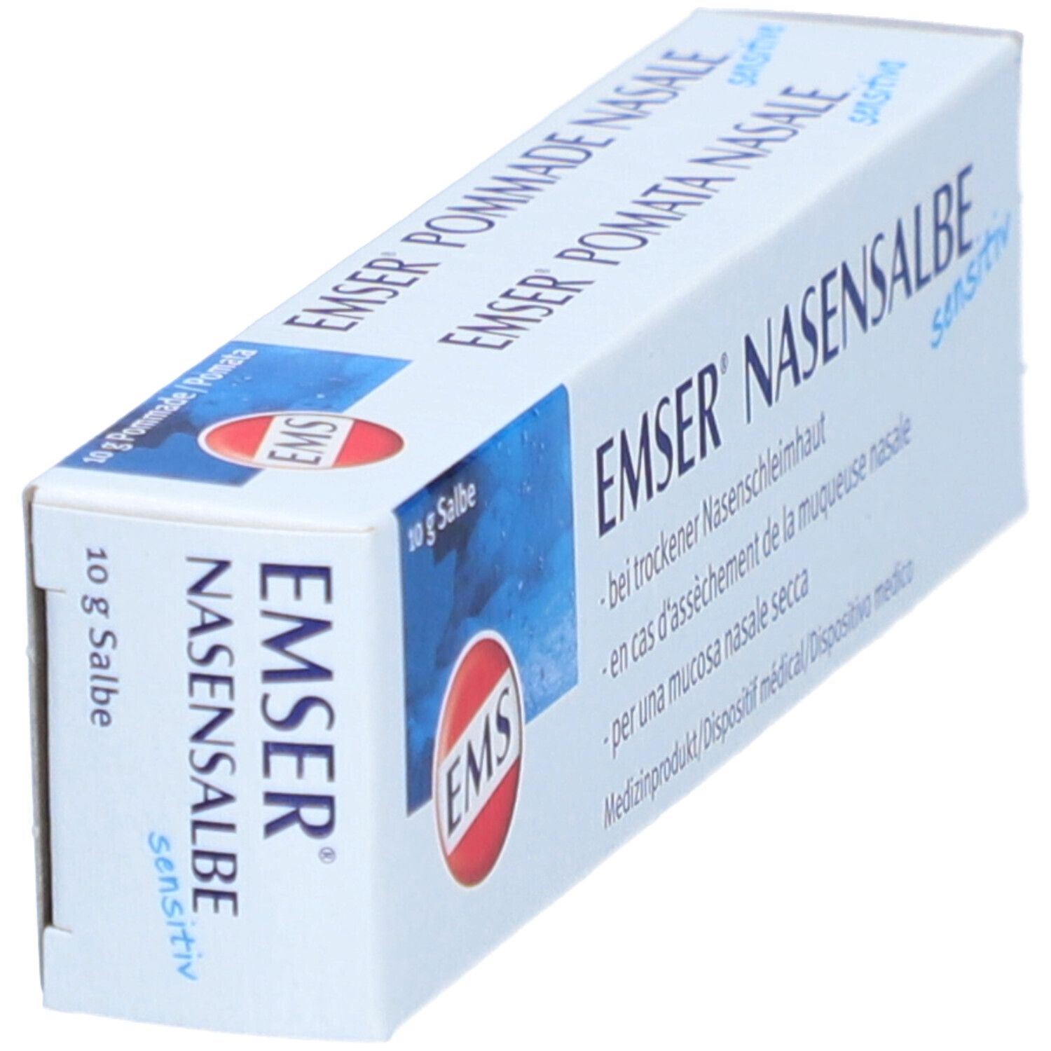 Schuinstaande productverpakking. Witte doos met opdruk: EMSER Nasensalbe sensitiv. Logo: EMS. 10 g zalf.