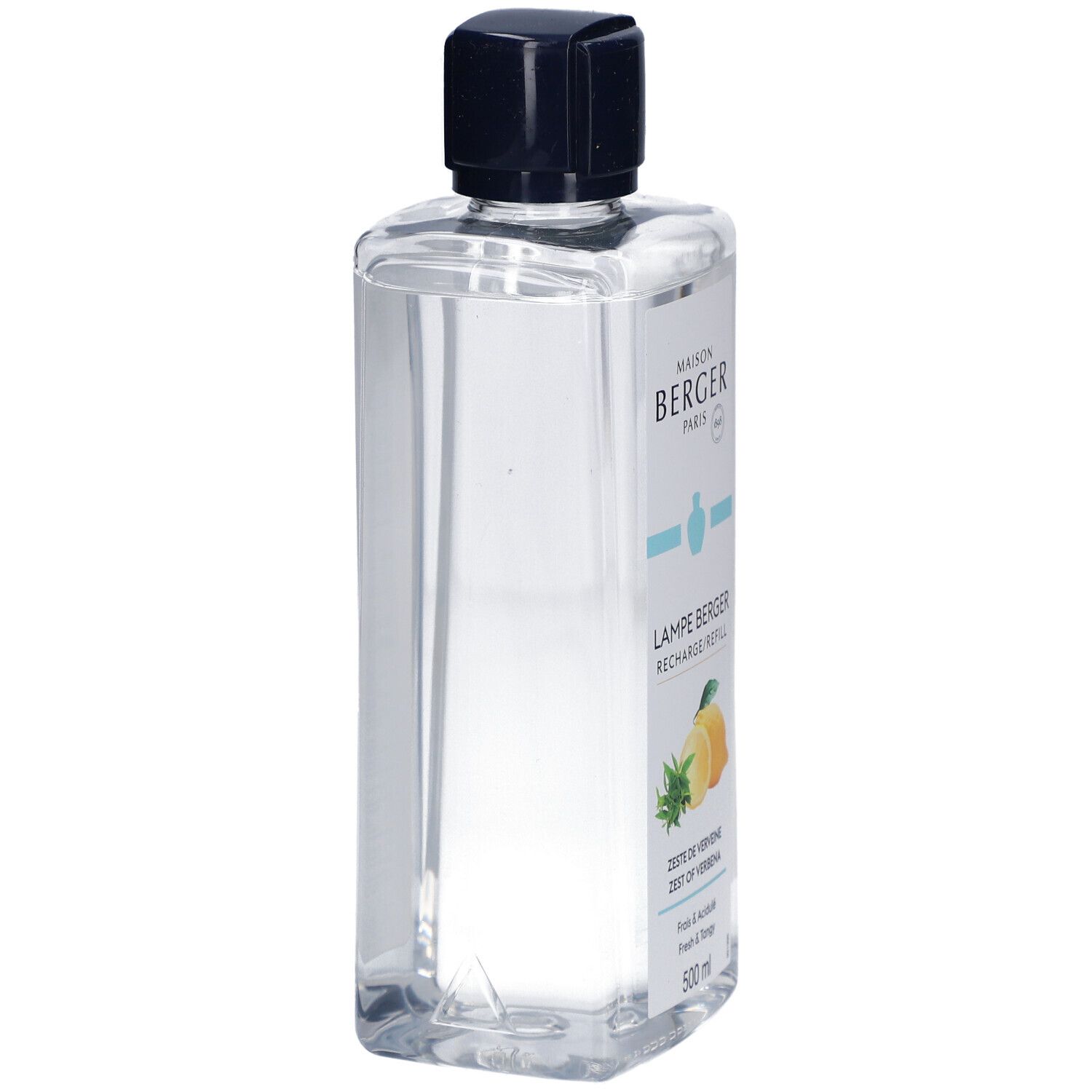 Recharge liquide transparente avec bouchon noir. Étiquette du produit avec logo et texte.