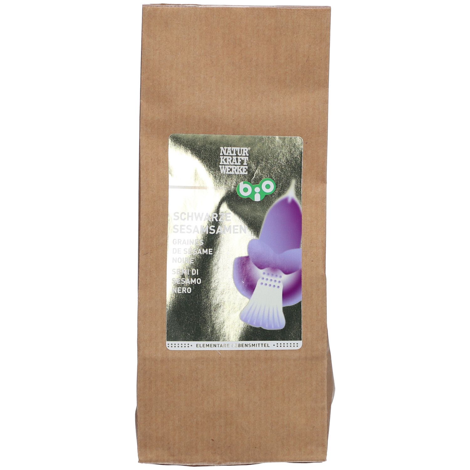 Sachet en papier brun avec étiquette. Inscription : NATURKRAFTWERKE Schwarze Bio-Sesamsamen. Illustration d'une fleur violette.