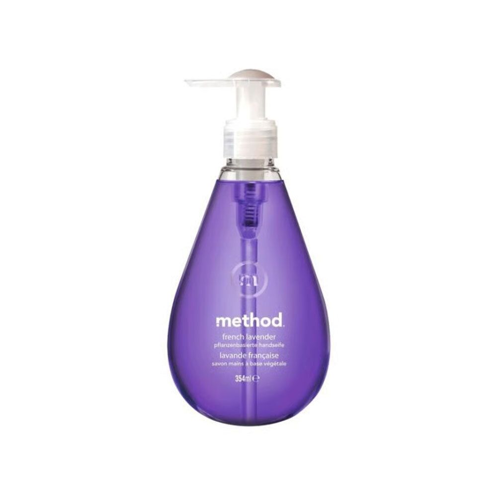 Fles vloeibare zeep, paarse vloeistof, witte dispenser. Opschrift: method, French Lavender.