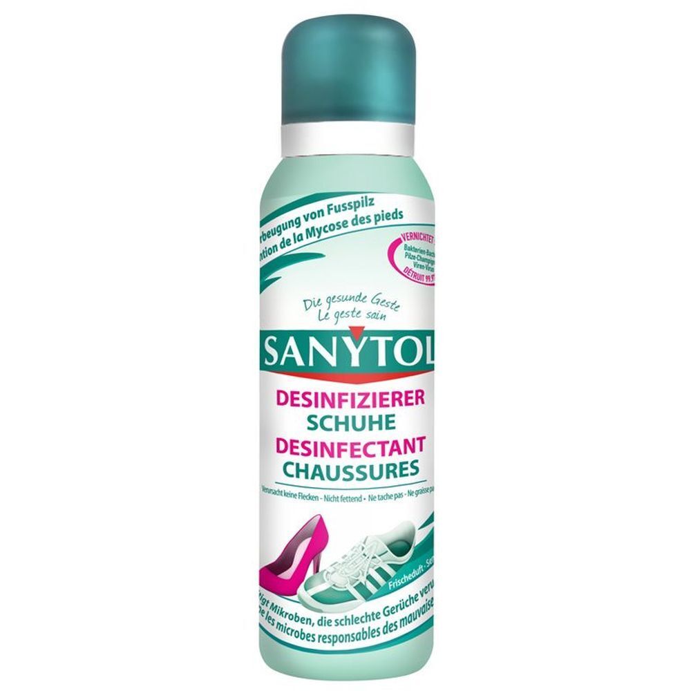 SANYTOL schoen desinfectiespray. Groen-witte spuitfles met blauwe dop. Tekst: DESINFIZIERER SCHUHE, DESINFECTANT CHAUSSURES.