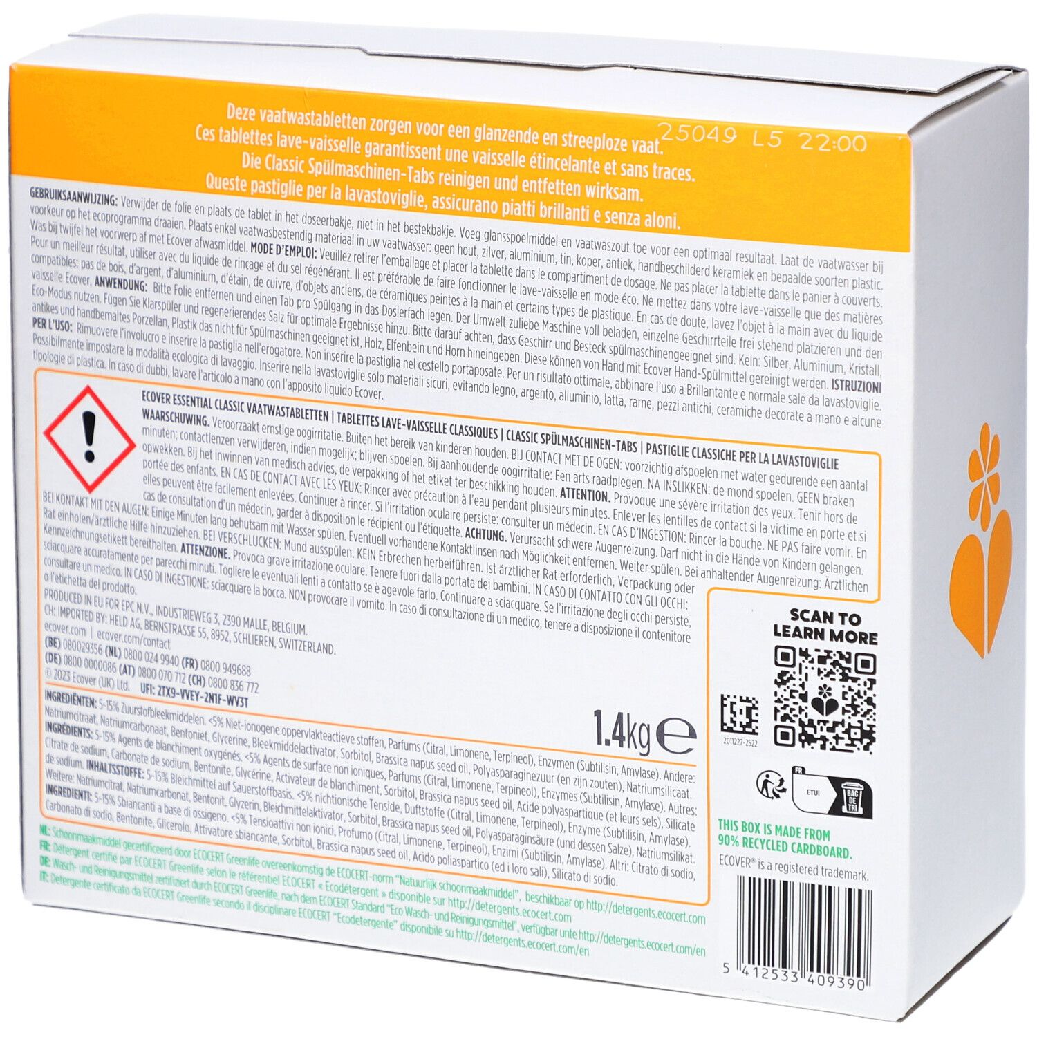 Achterkant van de kartonnen verpakking Ecover Essential. Bevat tekst en waarschuwingen. Inhoud 1,4 kg.