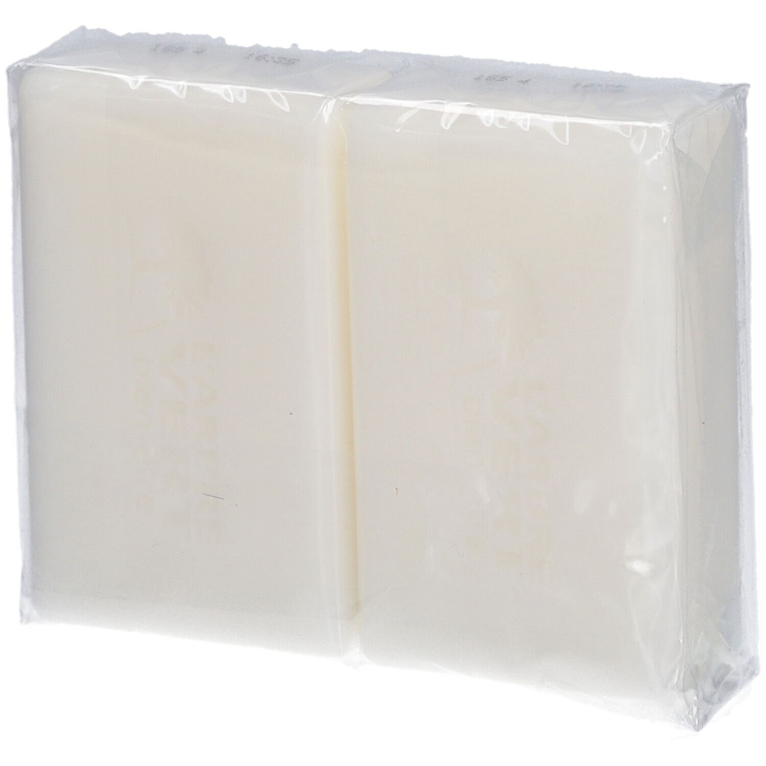 Deux savons dans un emballage transparent. Visible: L'ARBRE VERT, Savon doux, Peaux Sensibles.