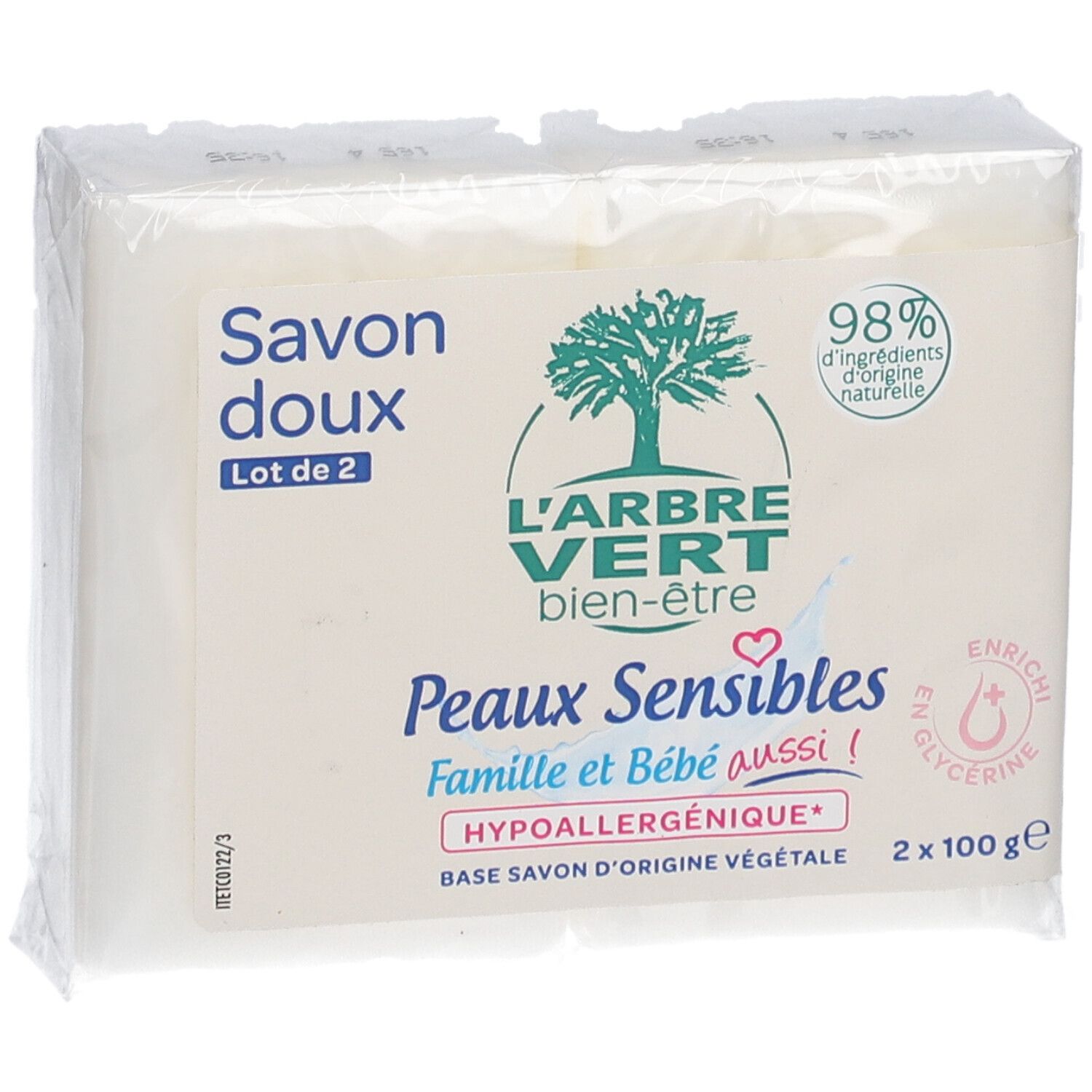 Emballage de deux savons. Inscriptions: L'ARBRE VERT, Savon doux, Peaux Sensibles, 98% ingrédients naturels, 2 x 100g.