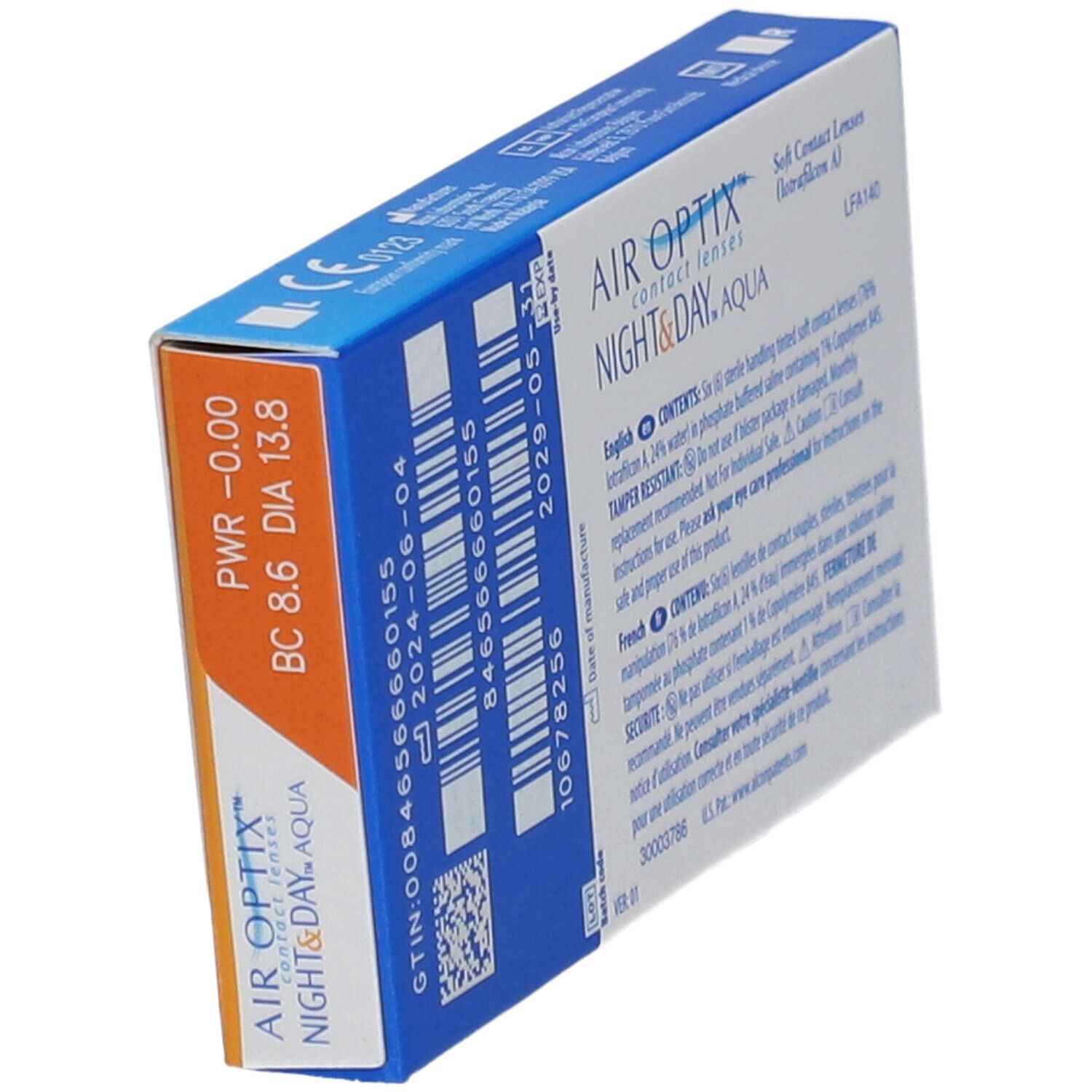 Schuine verpakking van AIR OPTIX Night & Day Aqua lenzen. Informatie over sterkte, BC en diameter. Vervaldatum.