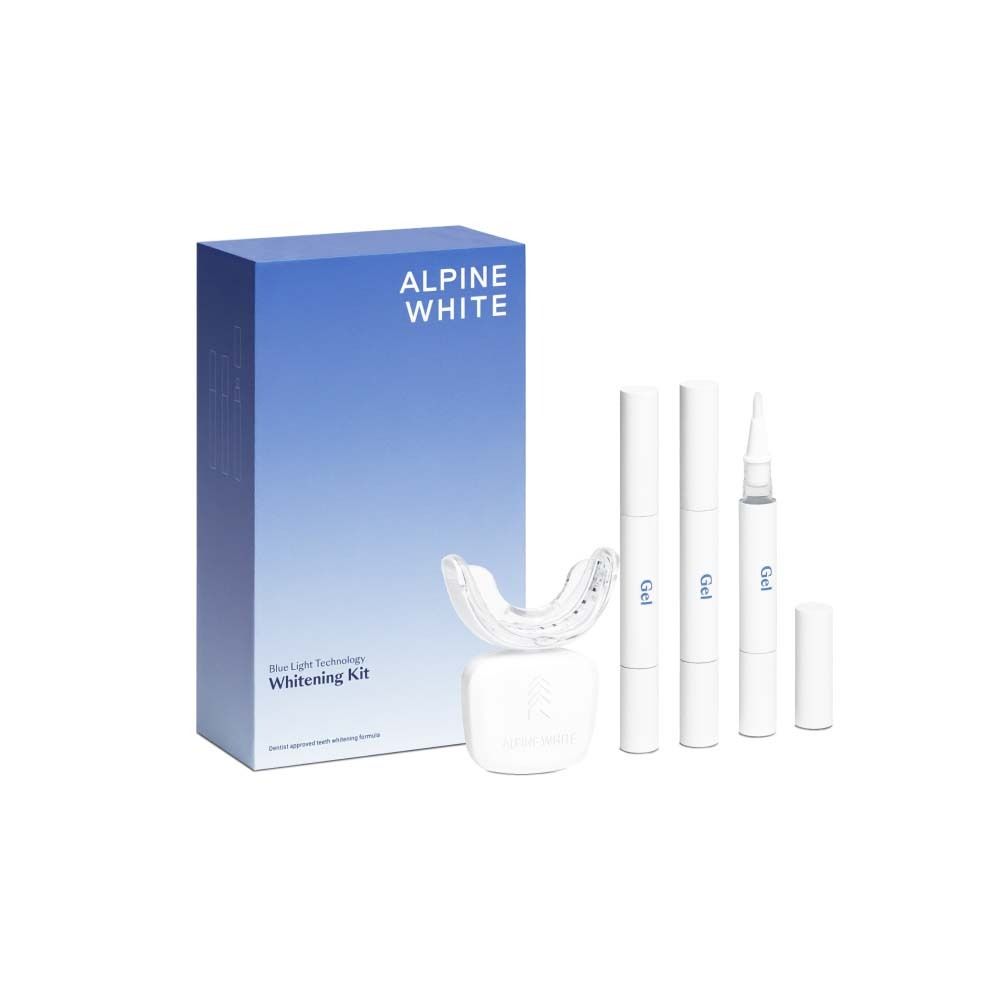 Kit de blanchiment avec accessoires. Boîte bleue avec nom du produit. Contient des tubes de gel et un embout.