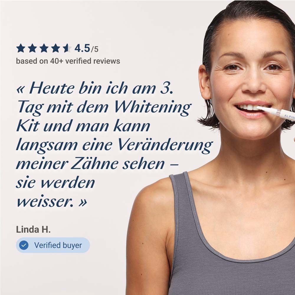 Femme souriante. Texte : Aujourd'hui, je suis au 3e jour avec le kit de blanchiment. Les dents deviennent plus blanches.