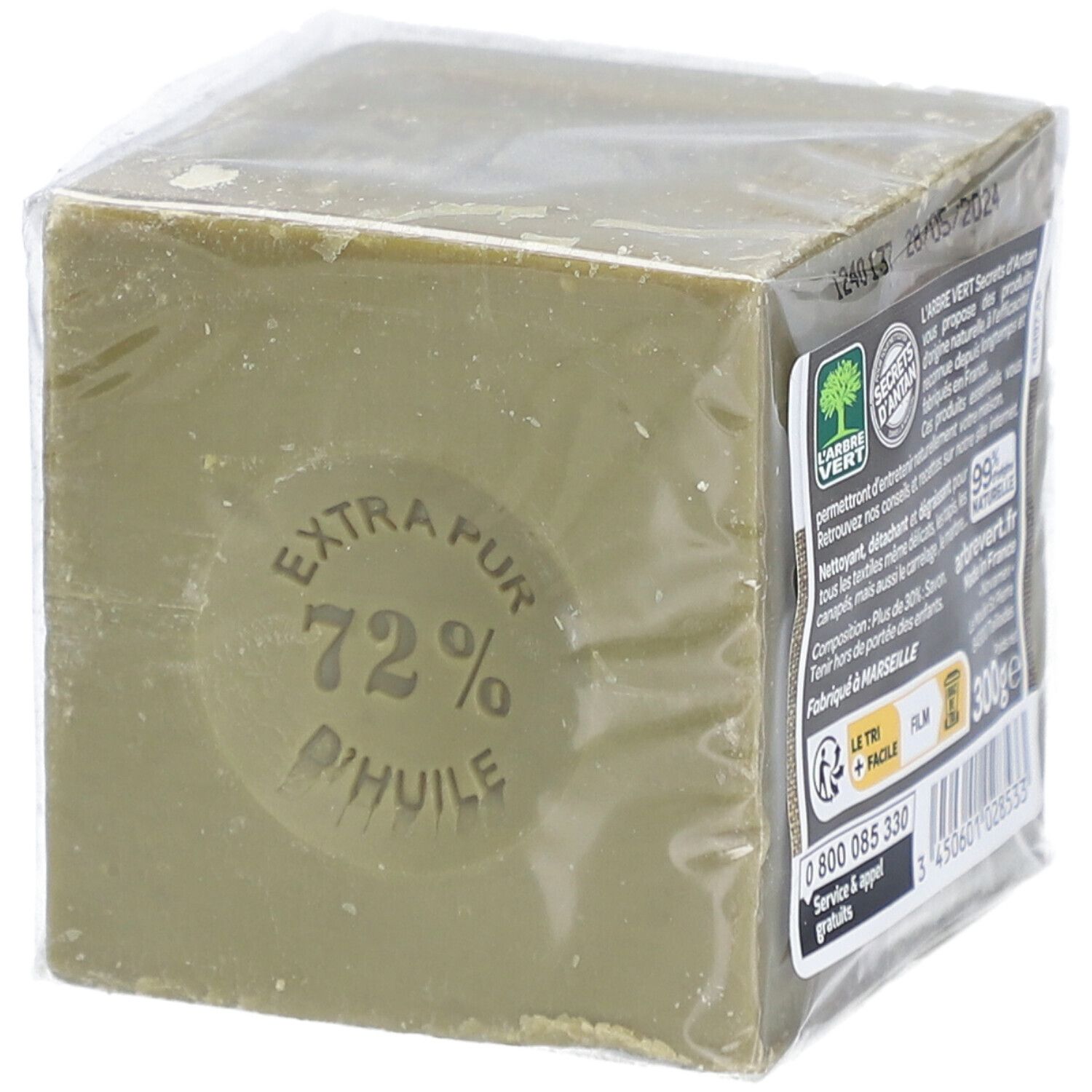 Bloc de savon emballé. Tampon 'Extra Pur 72% d'huile' sur le savon.