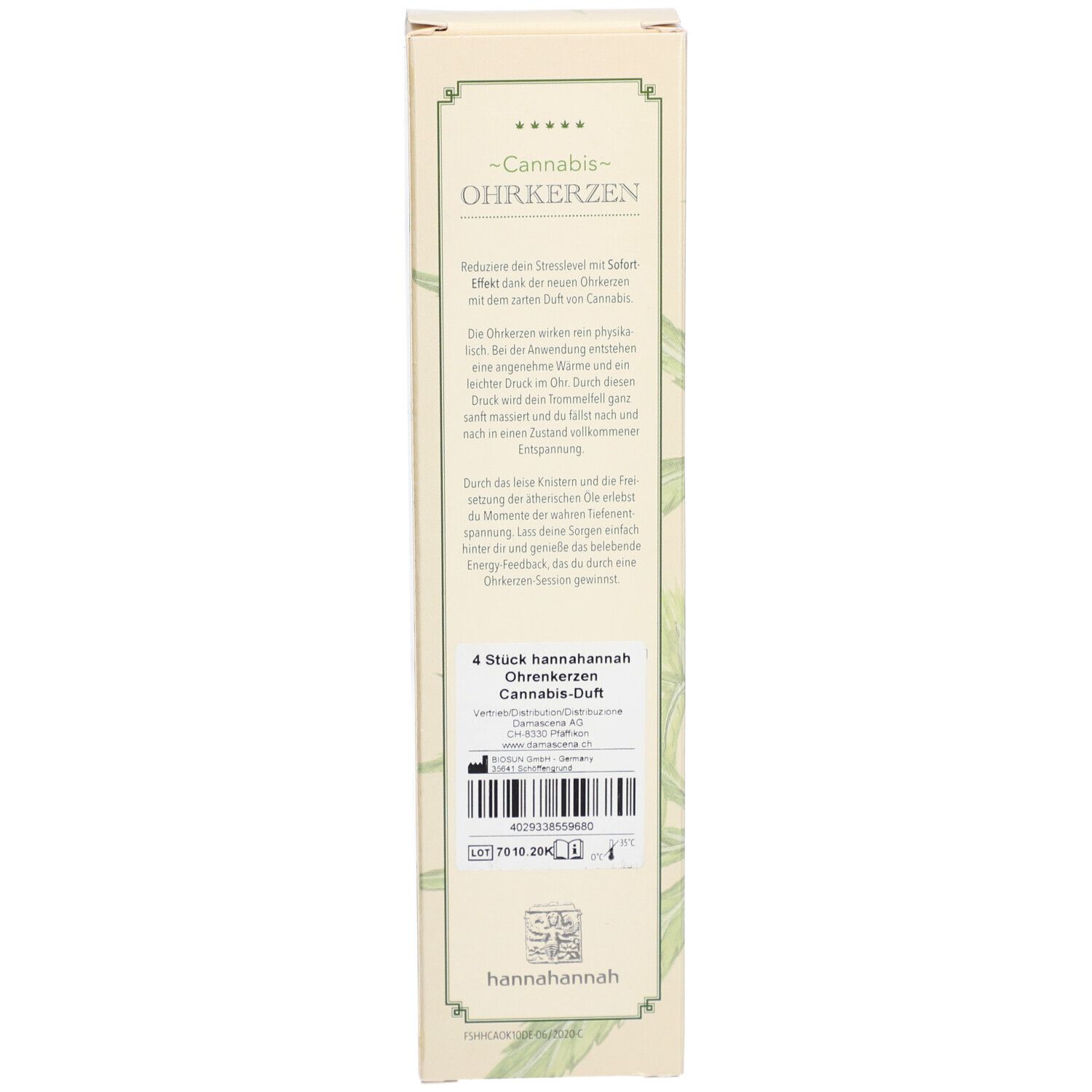 Achterkant van de oor kaarsen verpakking. Tekst: 4 stuks hannahannah oor kaarsen cannabis geur. Barcode en andere informatie.