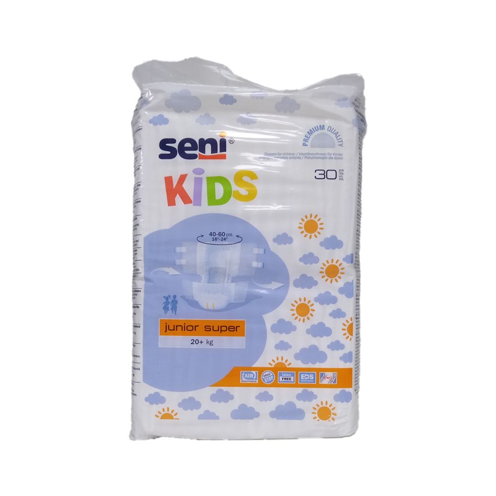 Verpakking Seni Kids Junior Super incontinentiebroekjes. Opschrift: Seni Kids, Junior Super, 30 stuks. Illustratie van een luier. Wolken- en zonnemotieven.