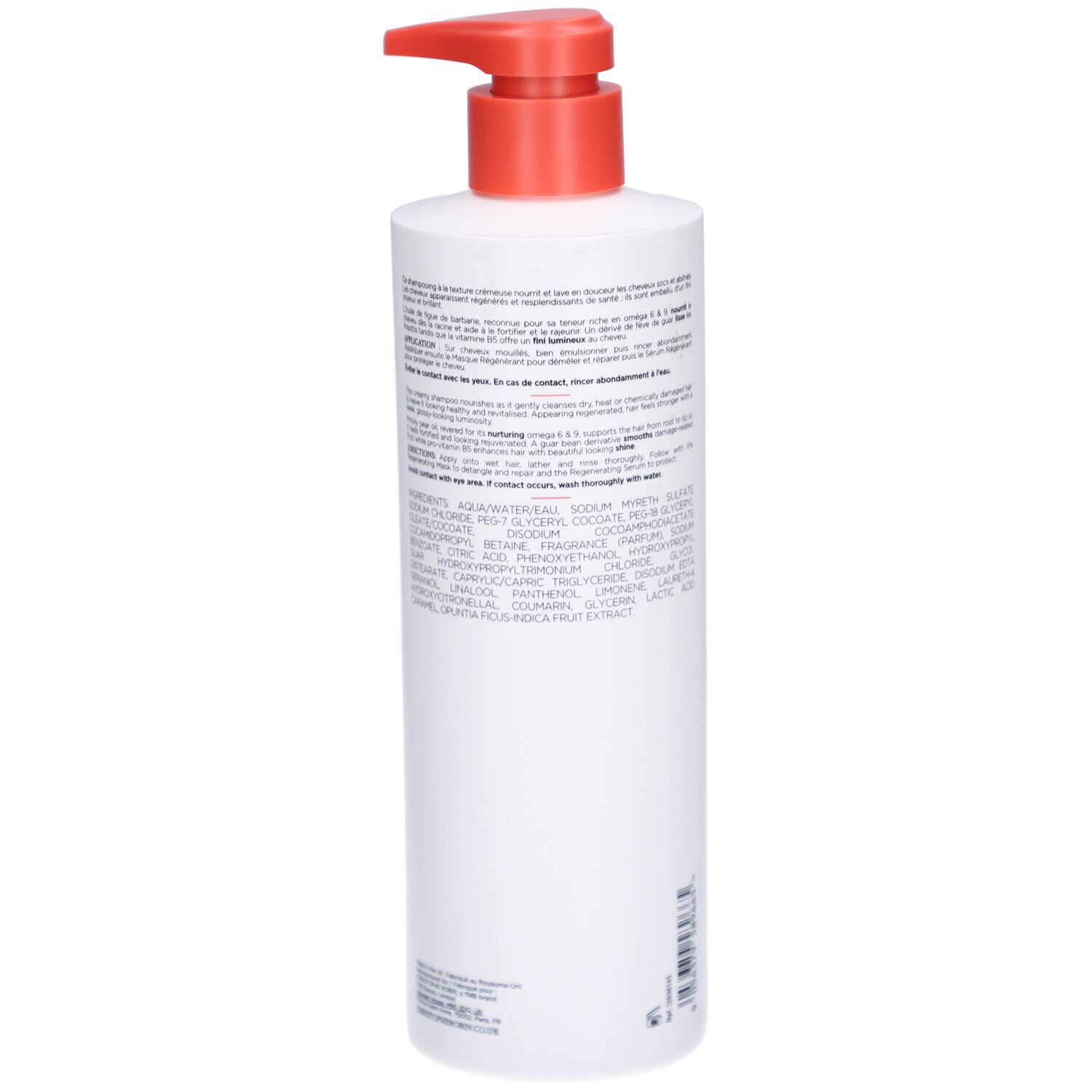 Achterkant van de witte shampoo fles met rode pomp. Tekst en ingrediënten zichtbaar.