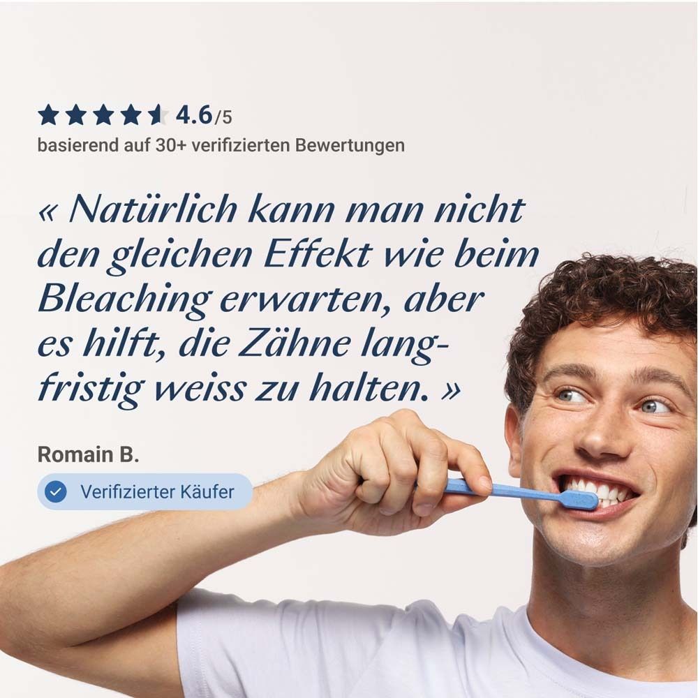 Homme se brossant les dents. Texte : « Naturellement, on ne peut pas s'attendre au même effet qu'avec le blanchiment... »