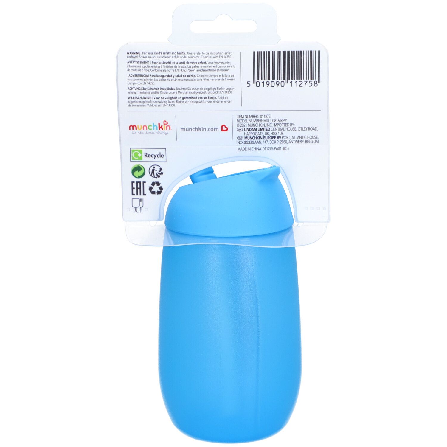 Achterkant van de verpakking van een blauwe beker met rietje. Tekstinformatie en logo's.