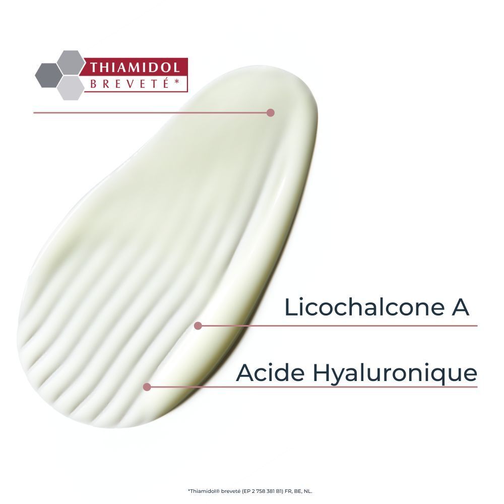 Une main tient un flacon de Sérum Duo Anti-Pigment Eucerin, avec icônes pour types de peau et application.