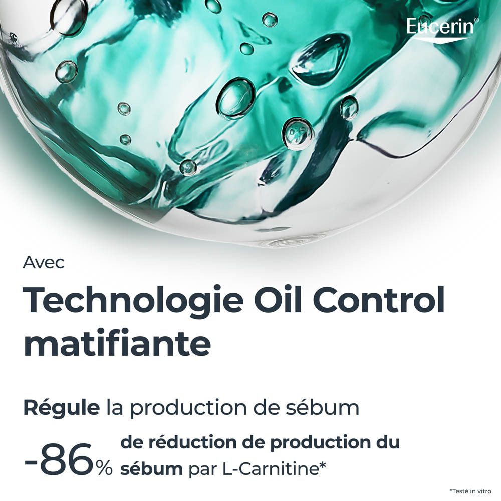 Main appliquant Eucerin Protection Solaire Oil Control SPF 50+ Gel-Crème sur le doigt.