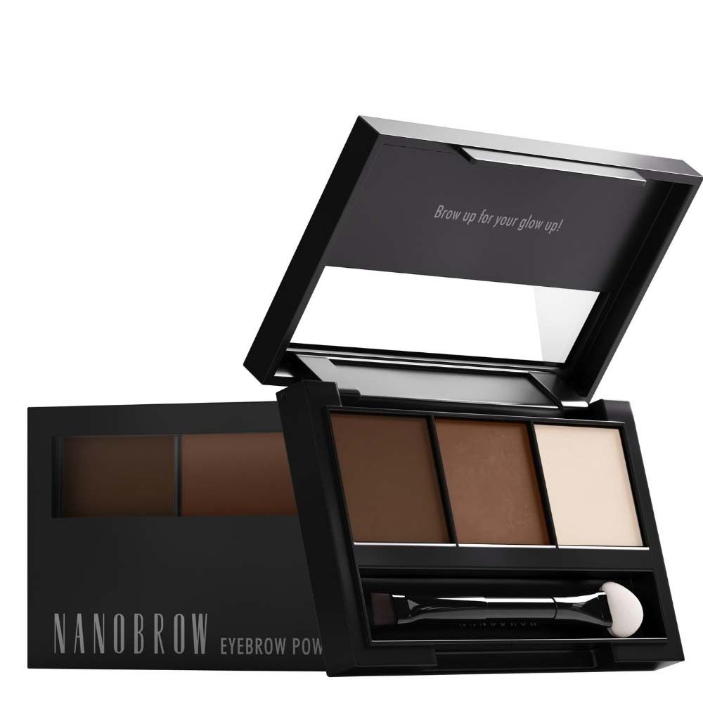 Kit de poudre à sourcils NANOBROW noir. Contient trois teintes et un applicateur. Couvercle avec miroir.