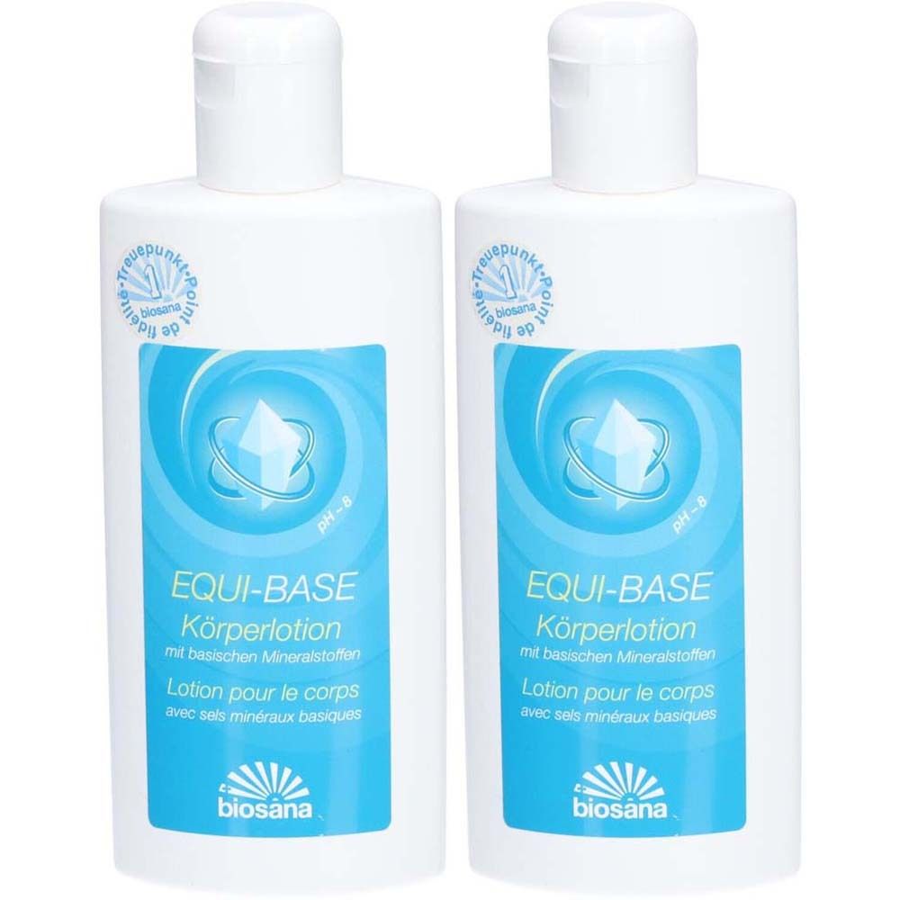 Deux flacons blancs de lotion corporelle EQUI-BASE. Étiquettes bleues avec nom et logo du produit. Avec minéraux. pH-8.