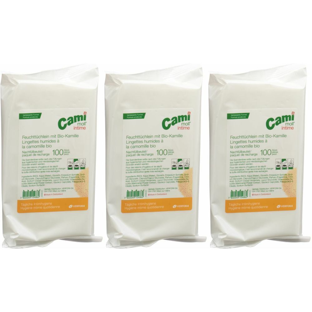 Drie witte verpakkingen vochtige doekjes met kamille. Opschrift: Cami intim, 100 stuks, bio-kamille. Groen-geel design.
