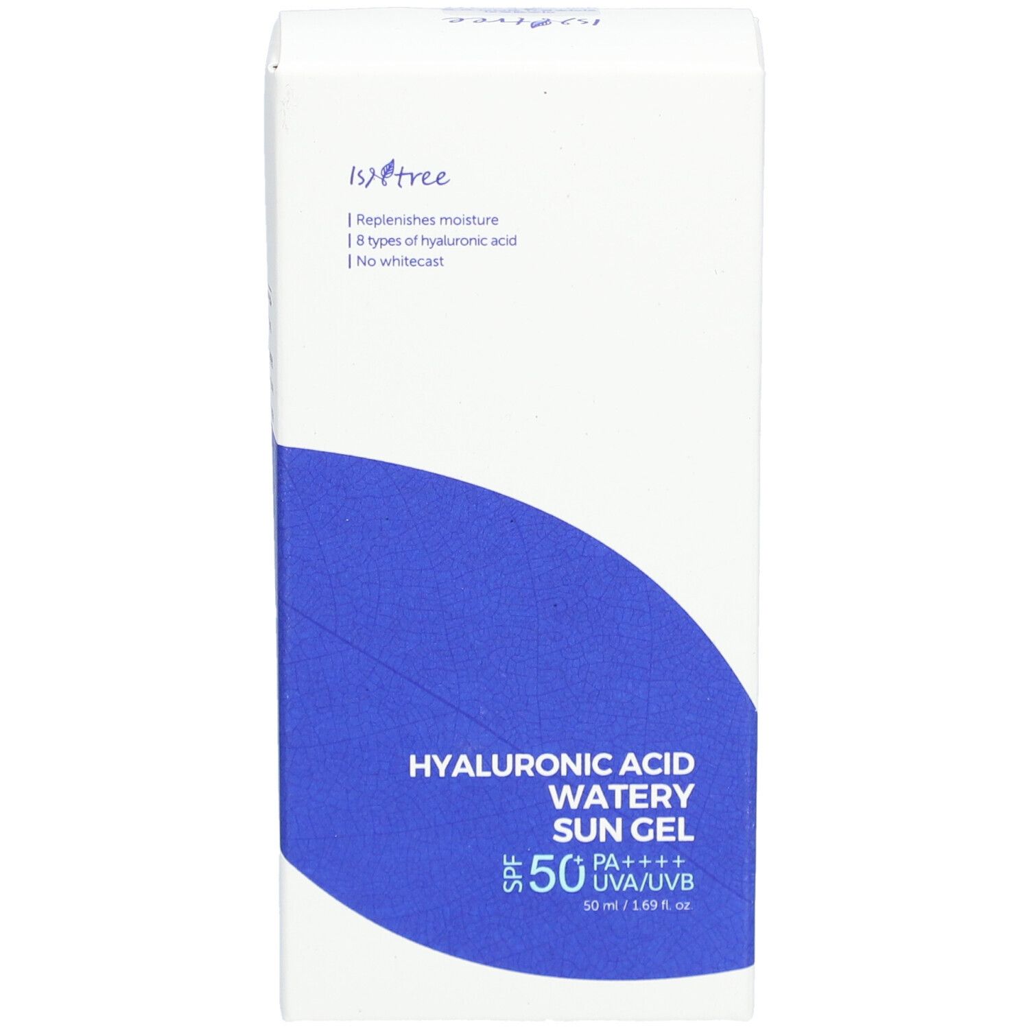 Witte doos met blauw vlak. Opschrift: Hyaluronic Acid Watery Sun Gel SPF50+ PA++++. Merk Isntree. Tekst achterkant.