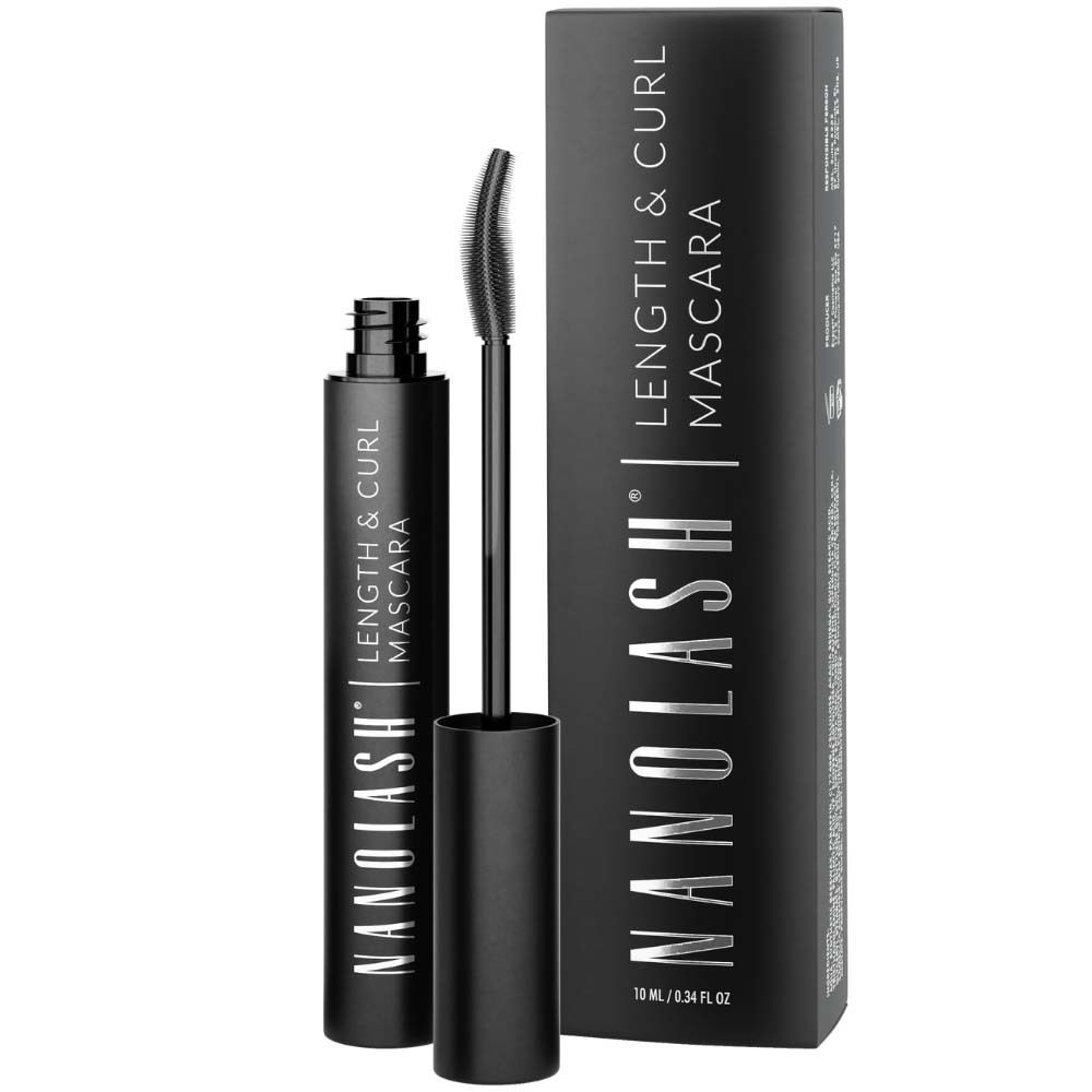 Zwarte mascara tube en verpakking. Opschrift: NANOLASH, Length & Curl Mascara. Met borstel.