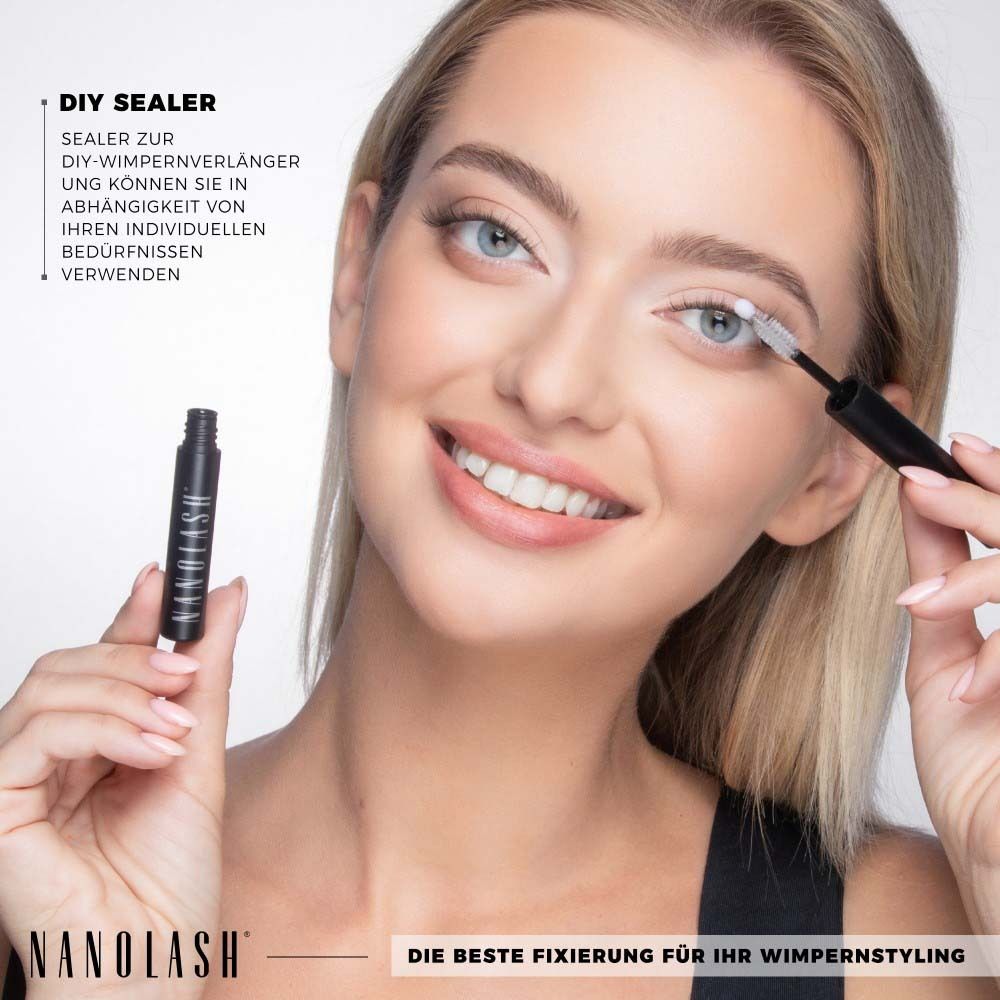 Flacon noir avec applicateur pour extension de cils, marque Nanoleash.
