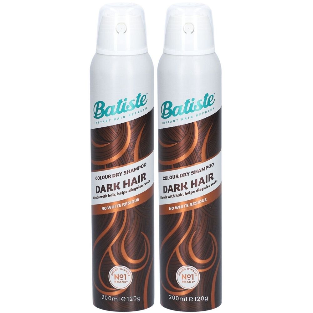 Twee spuitbussen Batiste droogshampoo voor donker haar. Witte bussen met bruin haar design en productinformatie.