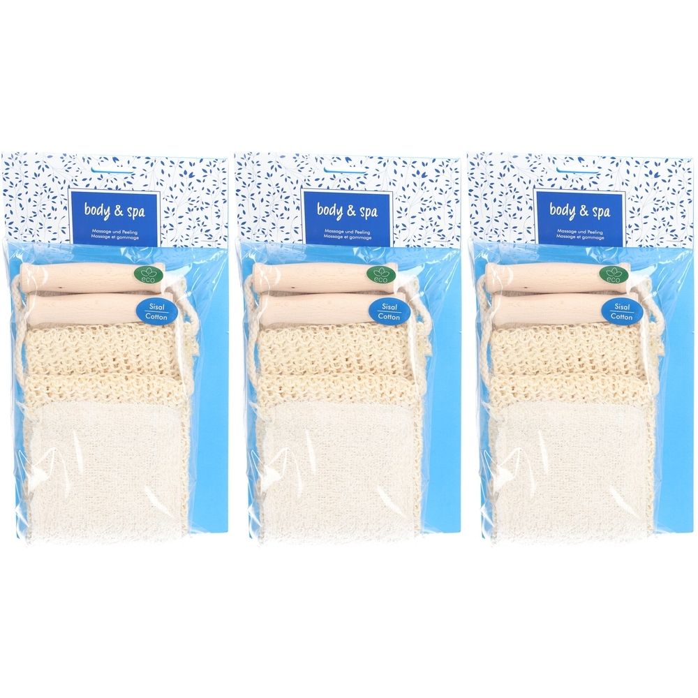 Trois Herba® Rückengürtel emballés. Poignées en bois, brosses en fibres naturelles. Inscription : body & spa, Sea Cotton.