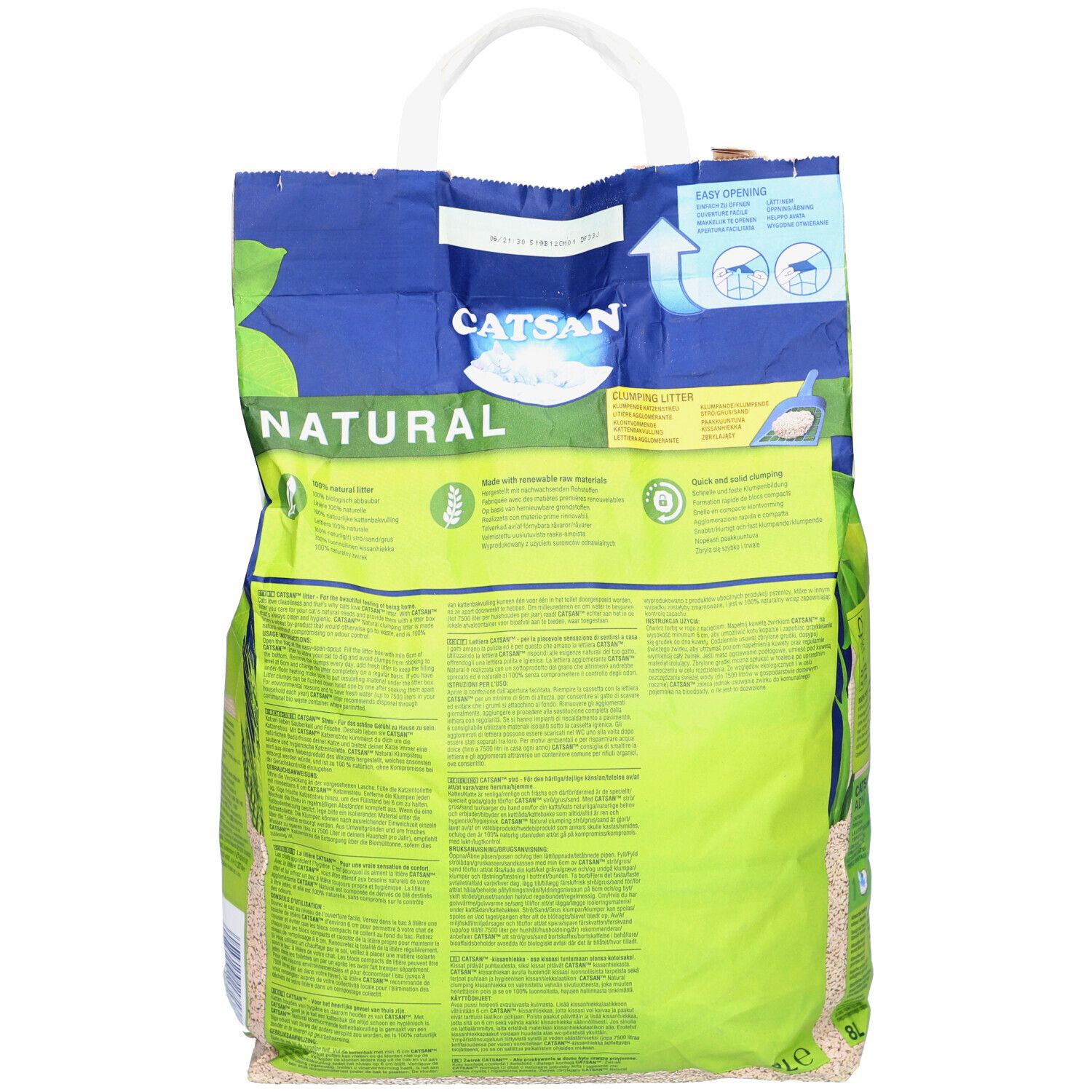 Achterkant van de blauwe zak CATSAN NATURAL. Tekst en groene elementen. Met informatie over de natuurlijke samenstelling.