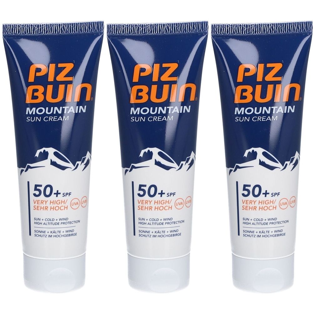 Drie tubes Piz Buin Mountain zonnecrème. Blauwe tube met witte dop. Opschrift: 50+ SPF, zeer hoge bescherming.