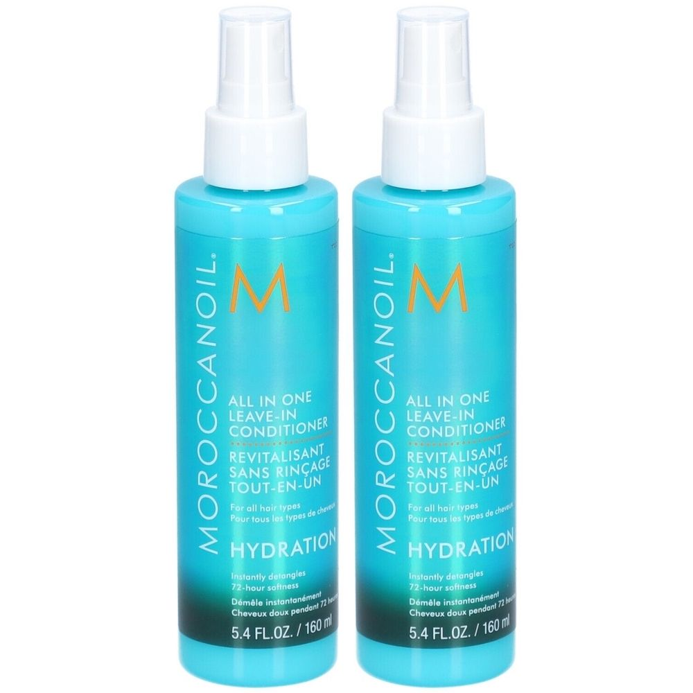Deux flacons bleus avec vaporisateur. Inscription: Moroccanoil All in One Leave-in Conditioner. Hydratation. 5.4 FL.OZ./160 ml.