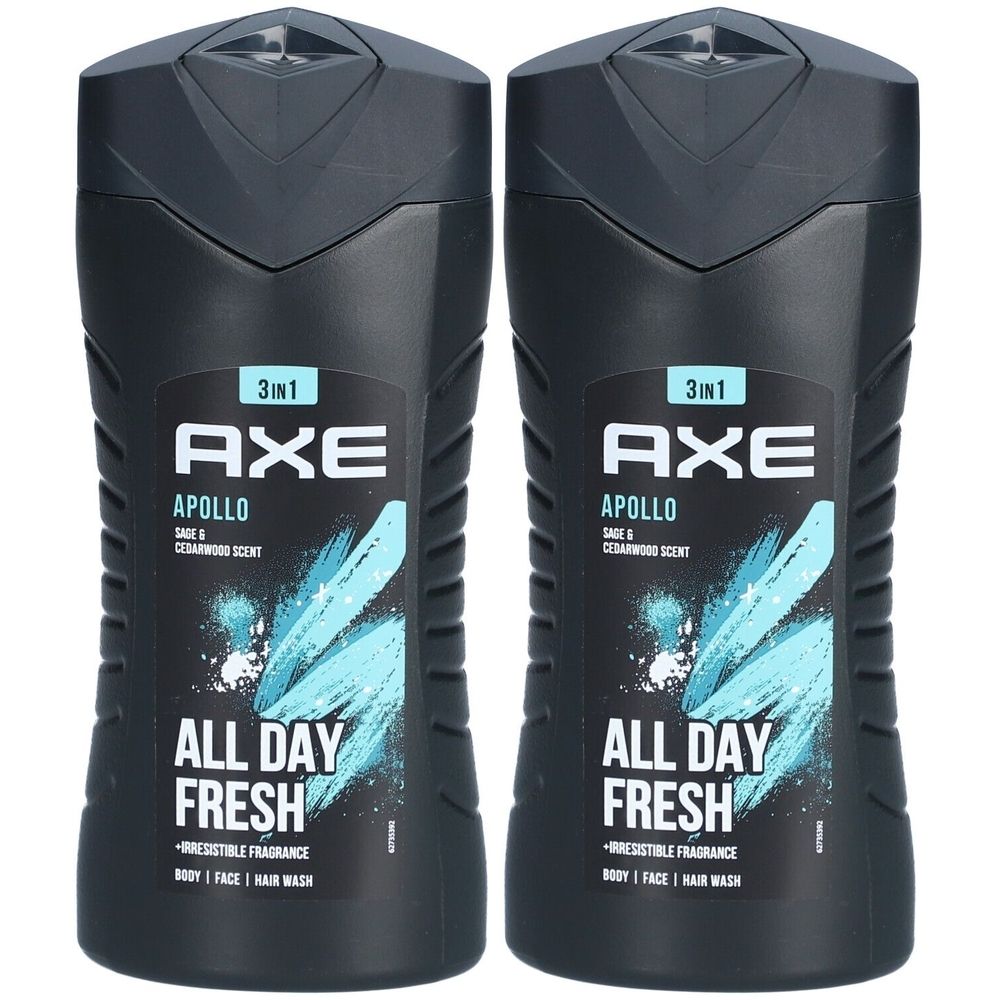 Twee zwarte douchegelflessen. Opschrift: AXE APOLLO 3in1. Tekst: ALL DAY FRESH. Geur: Salie & Cederhout. Voor lichaam, gezicht en haar.