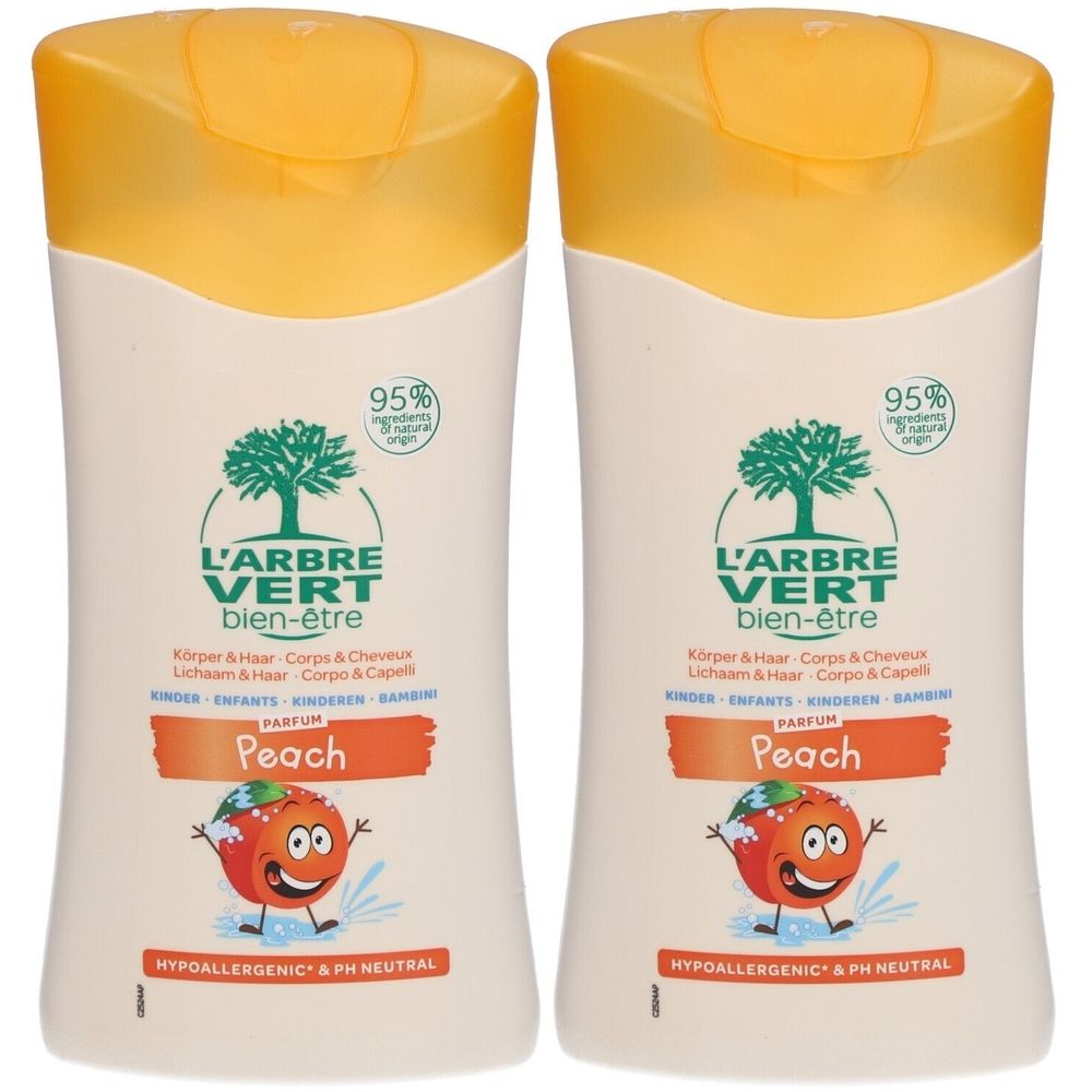 Deux flacons de shampooing pour enfants parfum pêche. Étiquette blanche avec logo, texte et illustration de pêche.