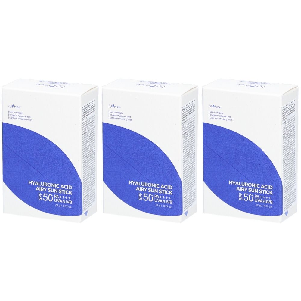 Trois boîtes blanches avec un design bleu. Inscription : Hyaluronic Acid Airy Sun Stick 50 PA++++ UVA/UVB.