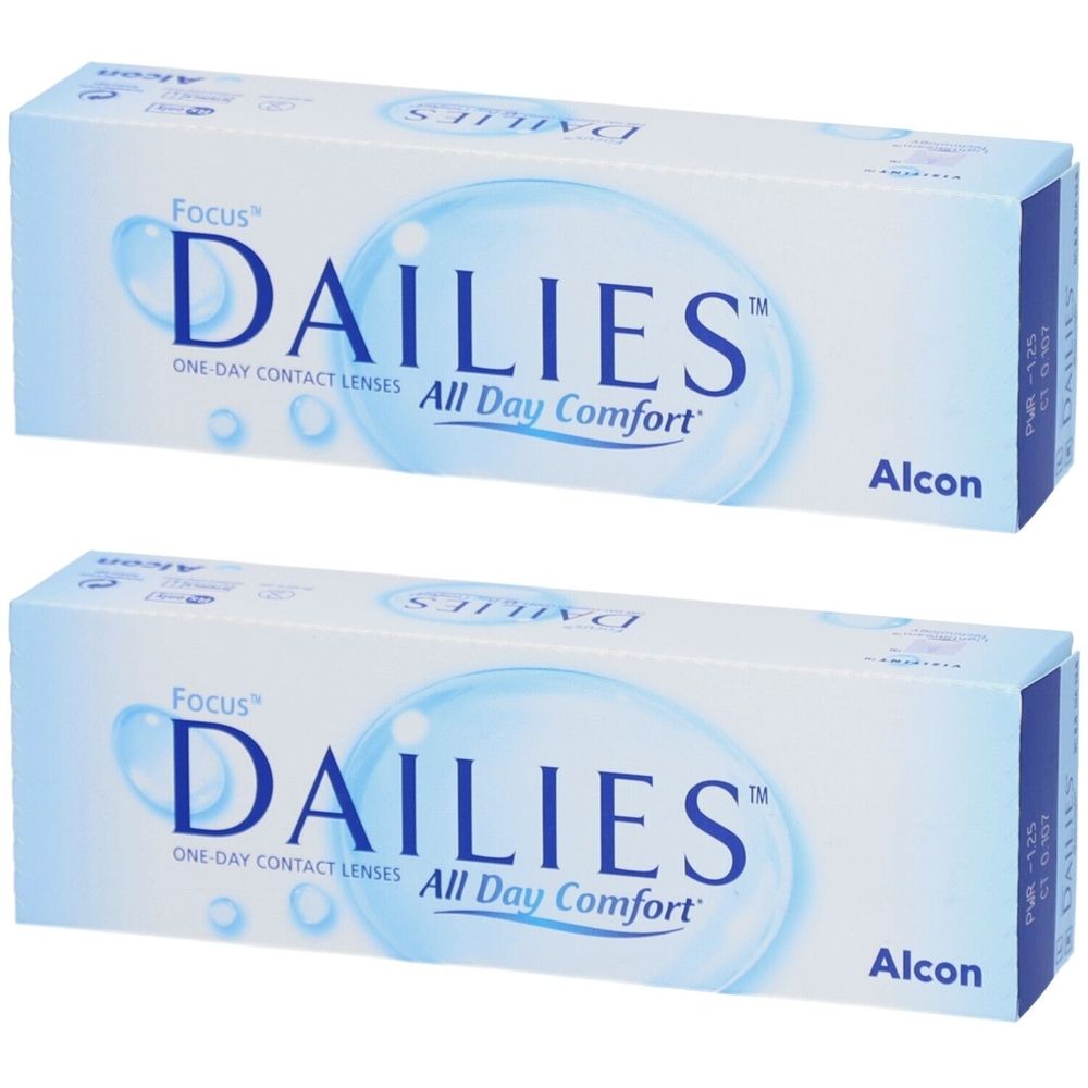 Twee dozen contactlenzen. Opschrift: Focus Dailies, All Day Comfort, Alcon. Witte verpakking met blauwe tekst en design.