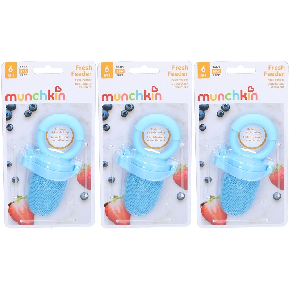 Drie verpakte babyvoeders. Lichtblauwe speen met netzakje. Merk: munchkin. Opschrift: Fresh Feeder.