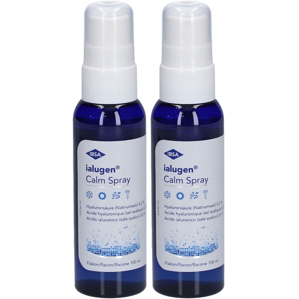 Twee blauwe sprayflessen met witte sproeikop. Opschrift: Ialugen Calm Spray. Bevat hyaluronzuur. Fles/flacon 100 ml.