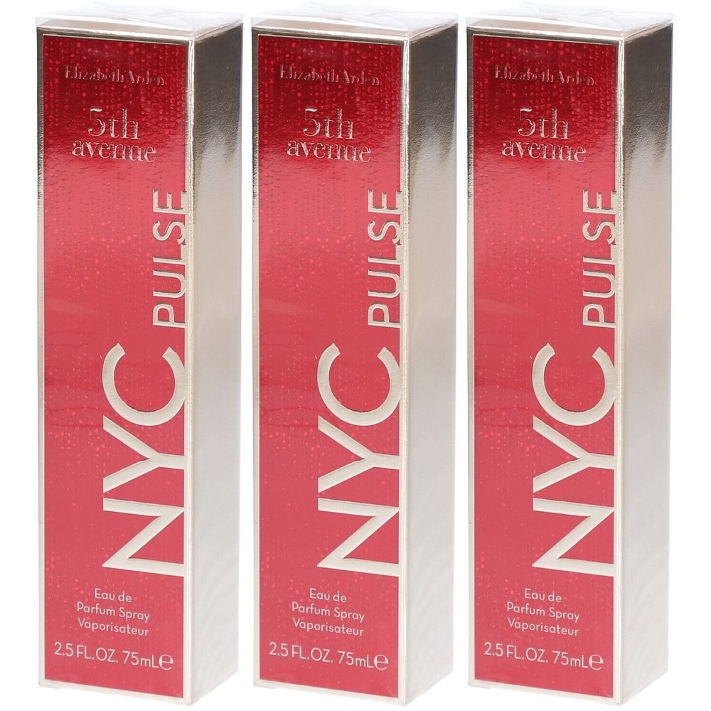 Trois boîtes rectangulaires. Sur chacune, 5th avenue NYC PULSE. Texte: Eau de Parfum Spray, 2.5 FL.OZ. 75ml.