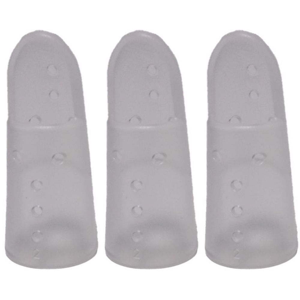 Trois capuchons de doigt transparents en silicone avec des picots.