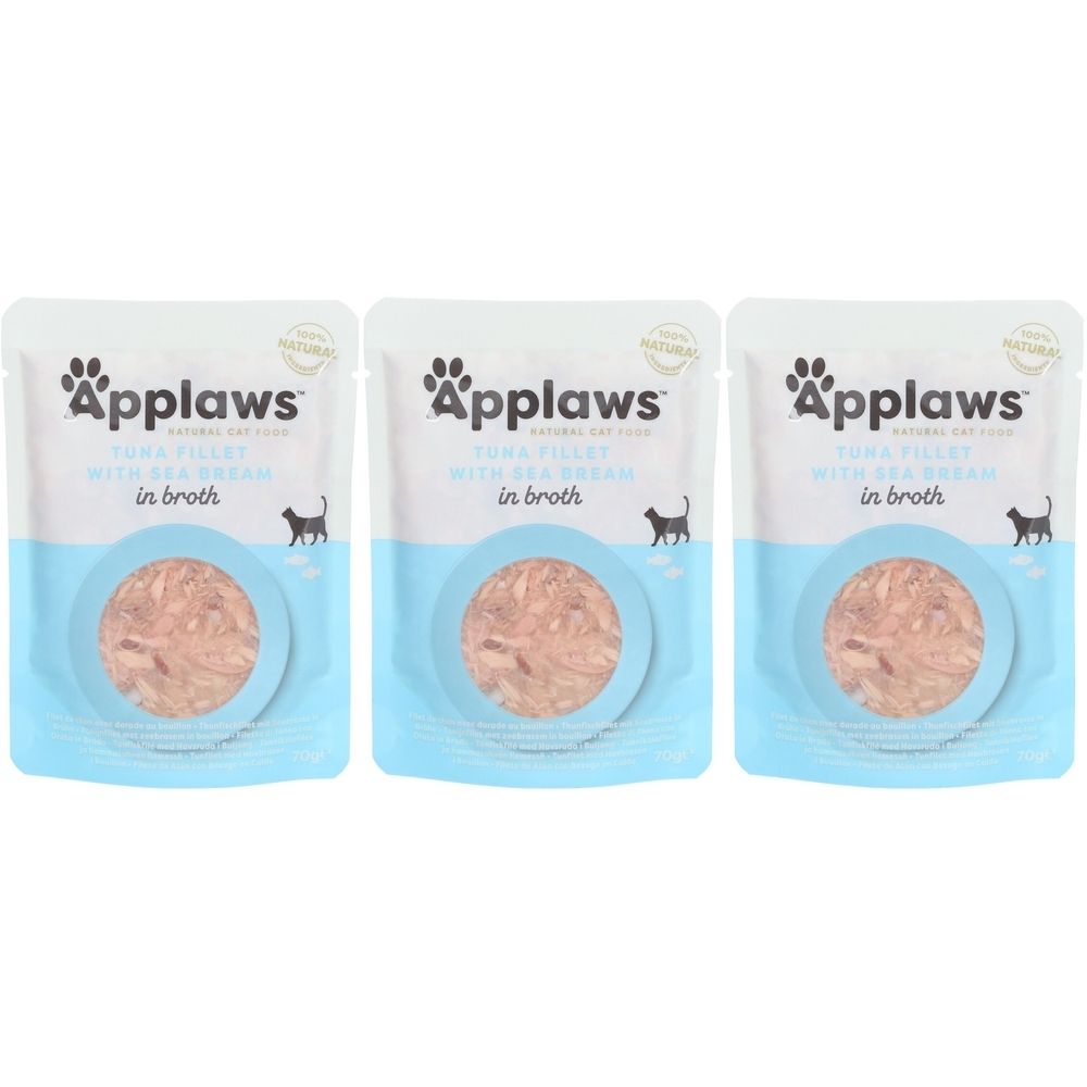 Trois sachets Applaws™ Filet de thon à la dorade en bouillon. Sachets blancs avec design bleu et informations produit.