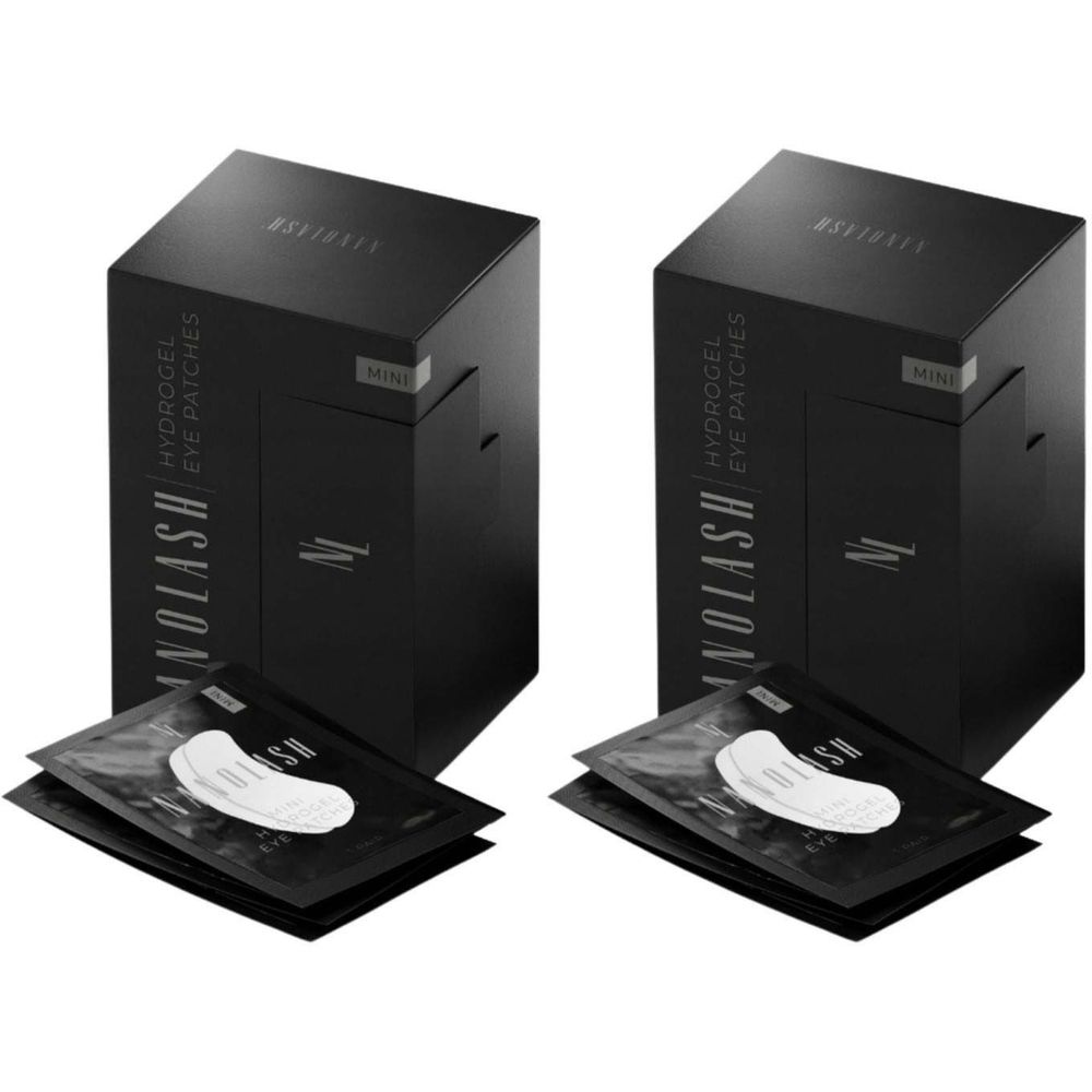 Twee zwarte productverpakkingen met de tekst NANOLASH Hydrogel Eye Patches. Daaronder liggen verpakkingen met oogpatches.