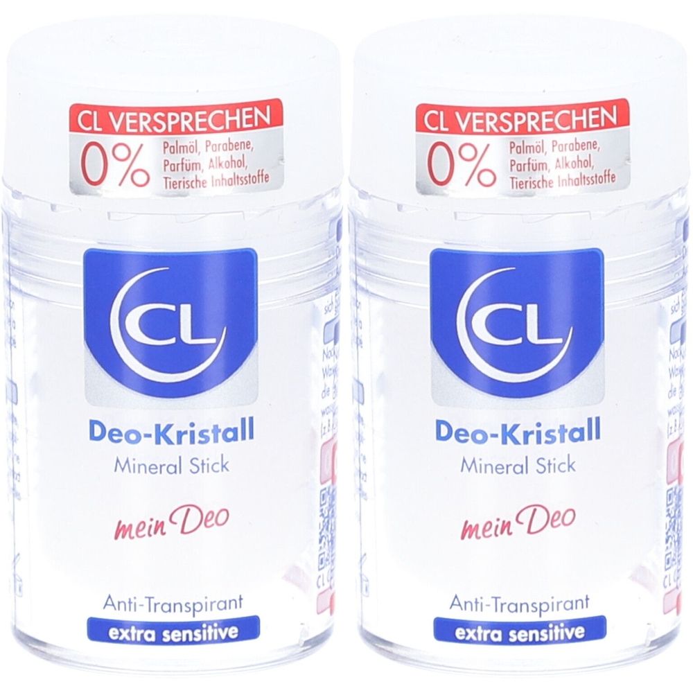 Twee transparante deodorant sticks met witte deksels. Opschrift: CL, Deo-Kristall, Anti-Transpirant, extra sensitive.