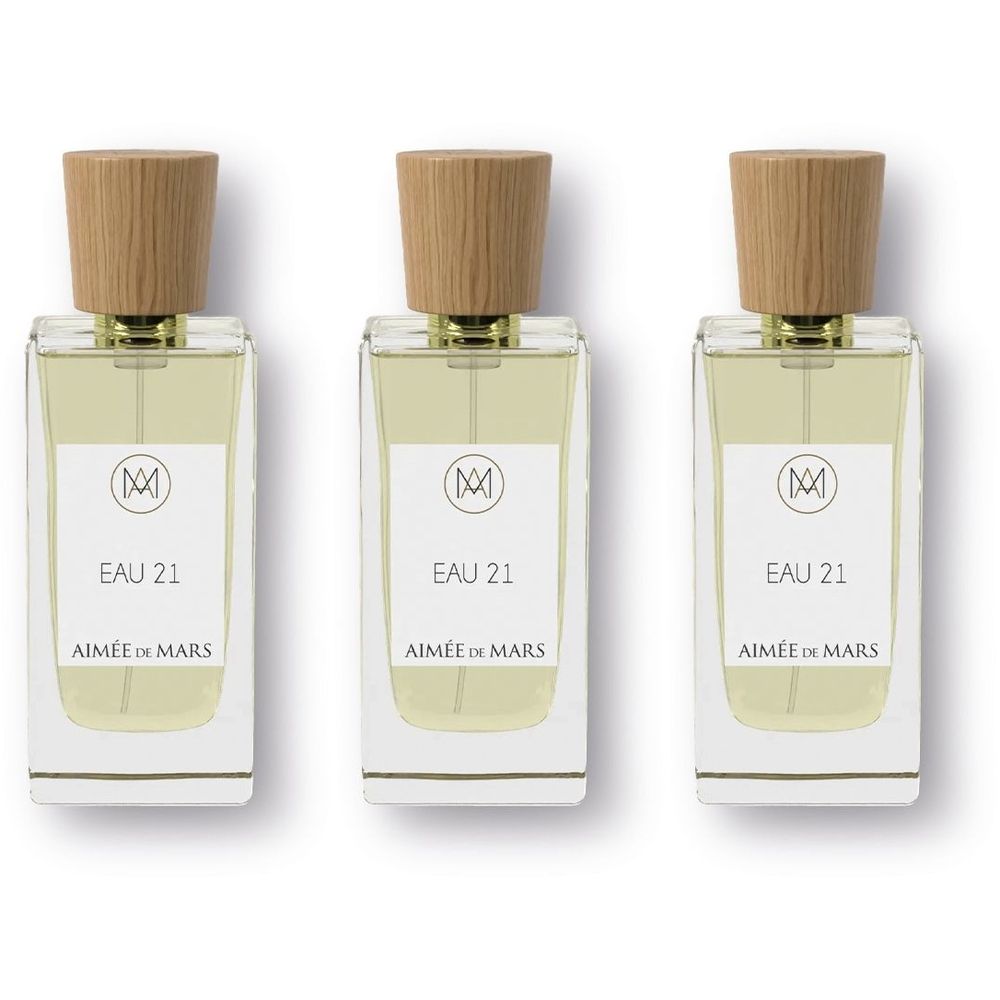 Drie flacons Aimée de Mars Eau 21 Eau de Parfum met houten dop.
