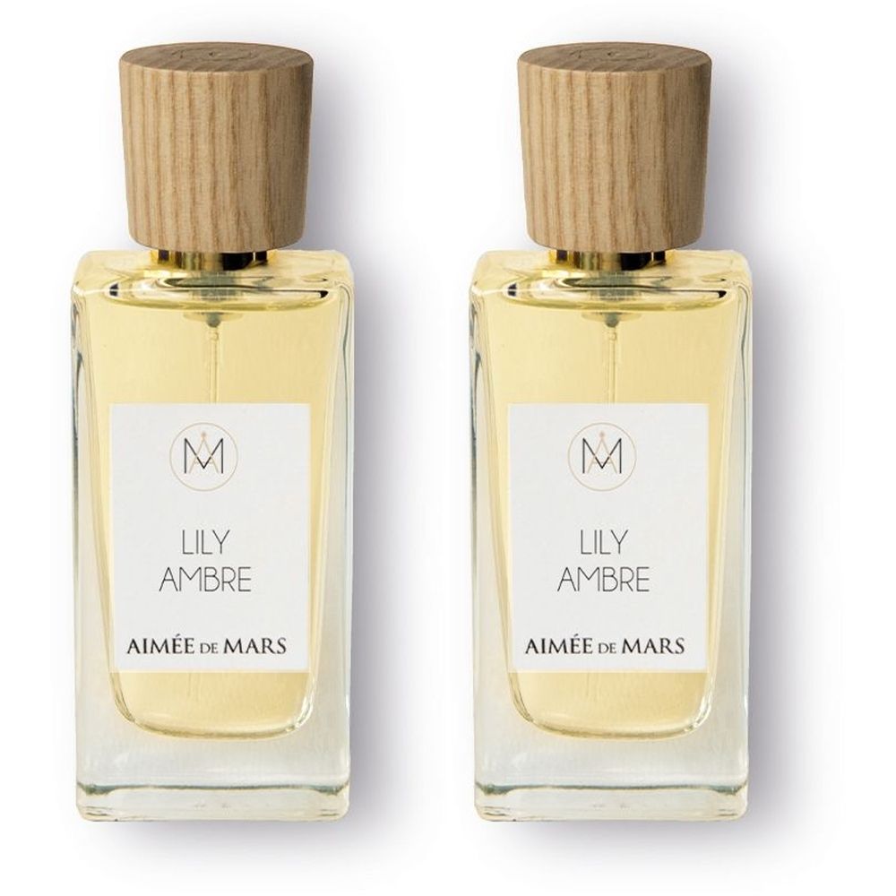 Deux flacons en verre d'eau de parfum, bouchons en bois, étiquette "LILY AMBRE AIMÉE DE MARS".