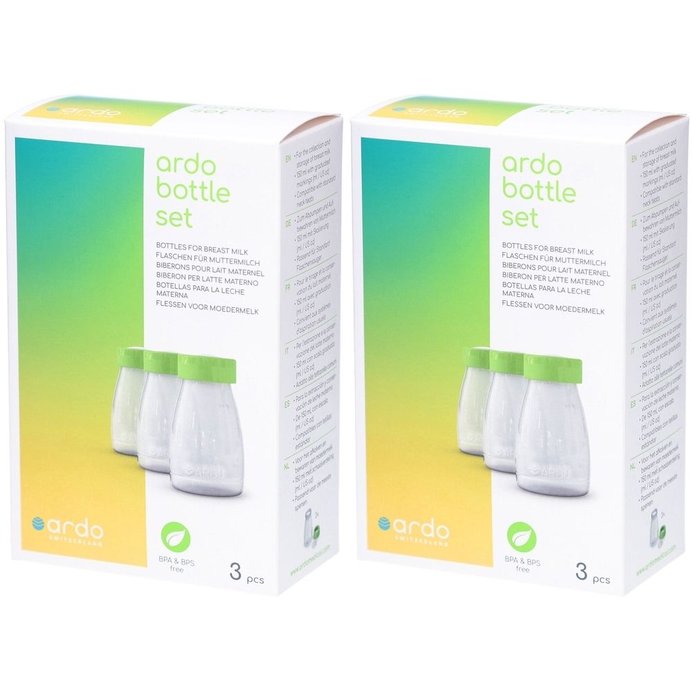 Twee dozen Ardo Bottle Set. Elke verpakking bevat drie flessen met groene deksels. Tekst: Flessen voor moedermelk.