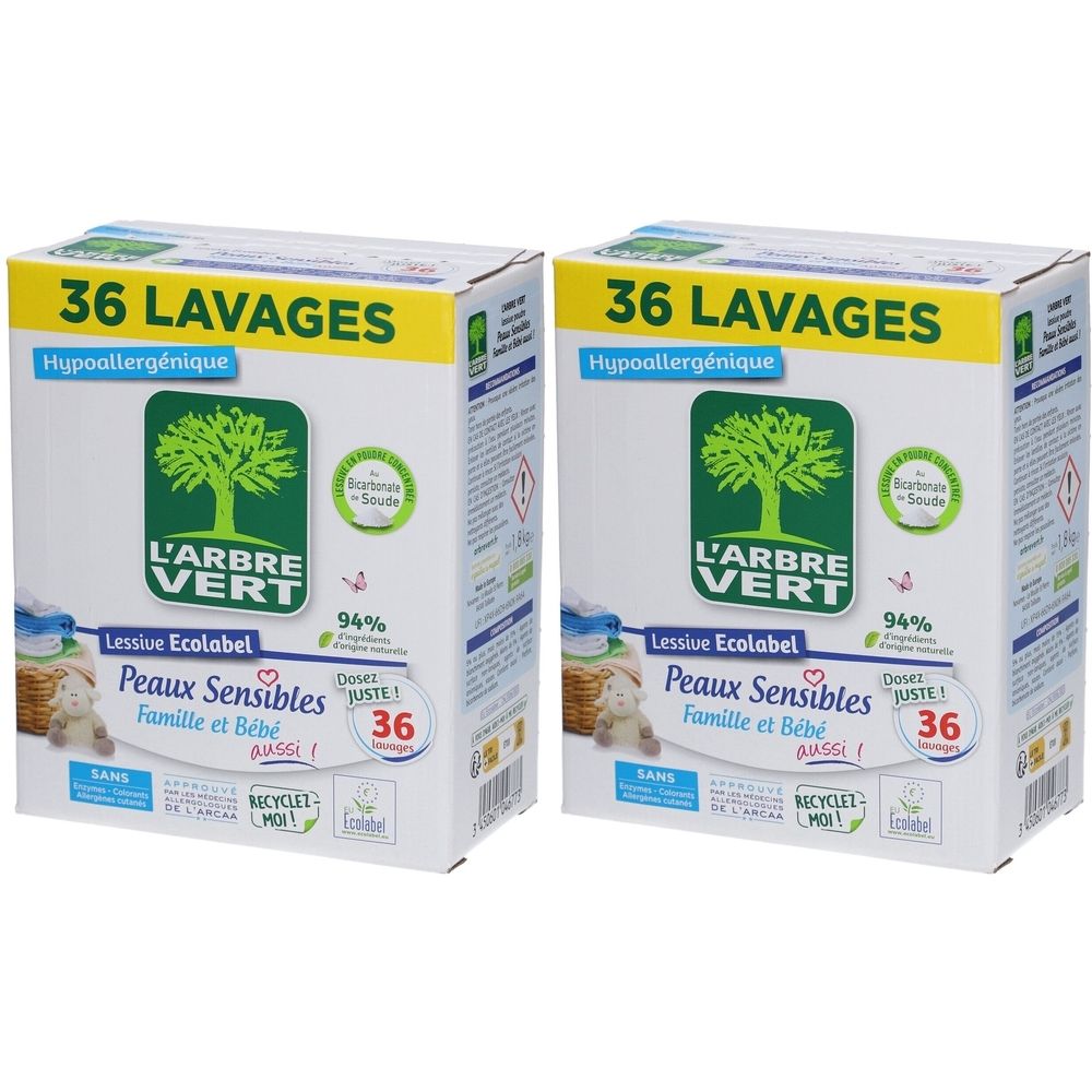 Deux boîtes de lessive L'ARBRE VERT. Inscription : 36 lavages, Peaux Sensibles Famille et Bébé. Label écologique et mention hypoallergénique.