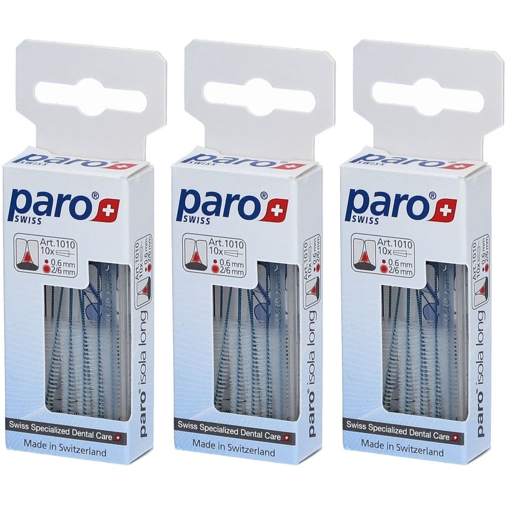 Trois boîtes de brosses interdentaires. Chaque boîte porte "paro" et "isola long". Les emballages ont une suspension.