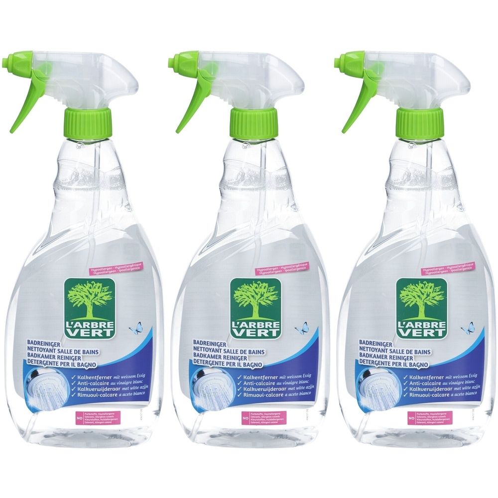 Trois flacons pulvérisateurs L'ARBRE VERT. Flacons transparents avec pulvérisateur vert et étiquette avec logo arbre.