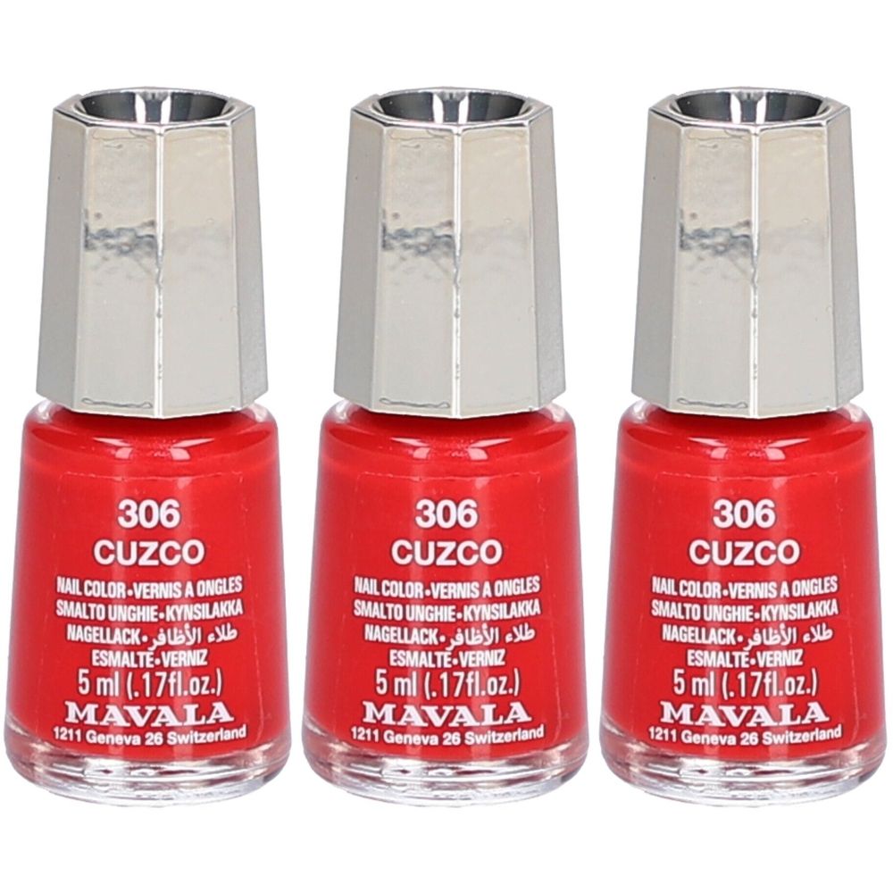 Trois flacons de vernis à ongles rouges avec bouchons argentés. Inscription : 306 Cuzco, Mavala, 5 ml.