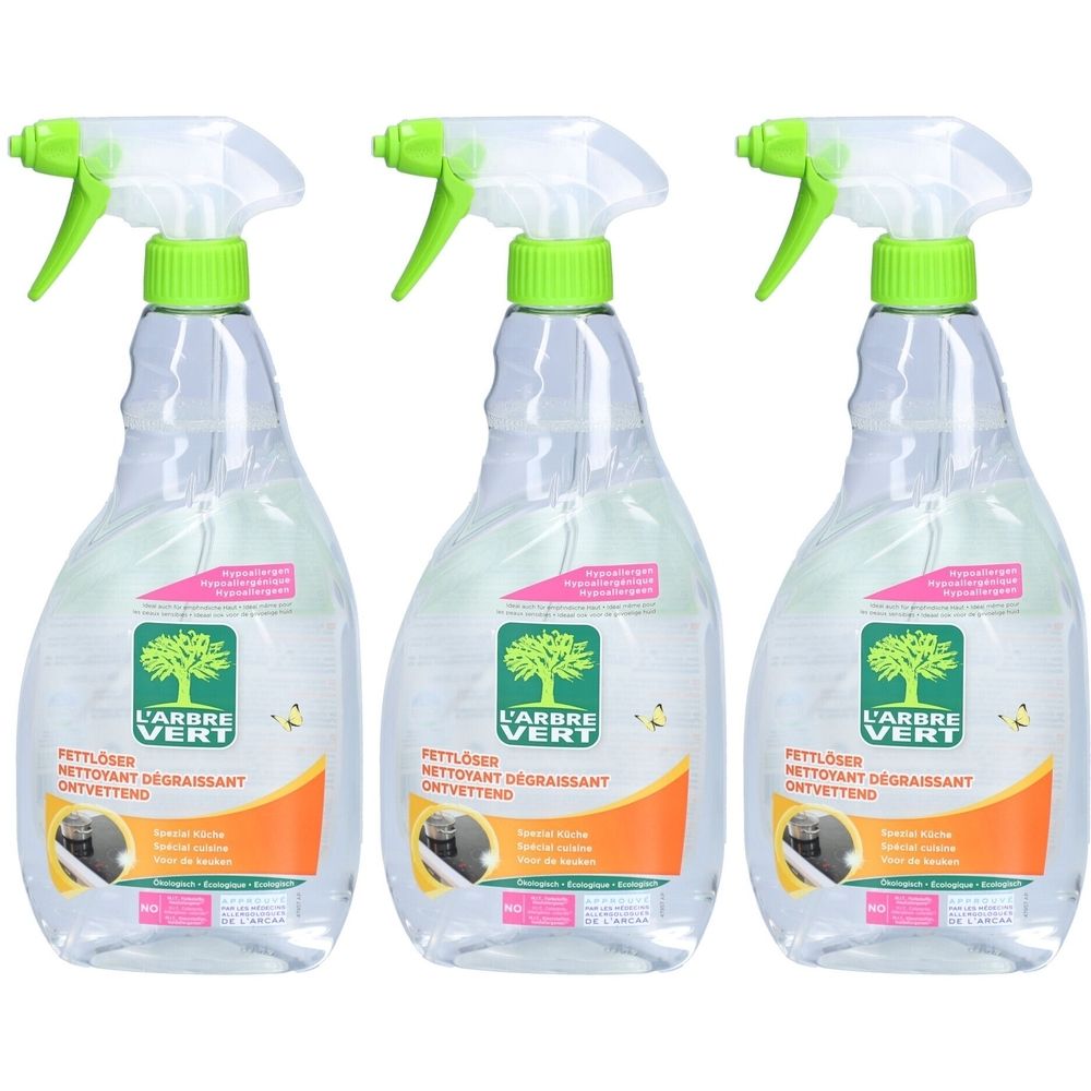 Trois flacons pulvérisateurs L'ARBRE VERT Fettlöser. Flacons transparents avec tête de pulvérisation verte et étiquette avec logo et nom du produit.